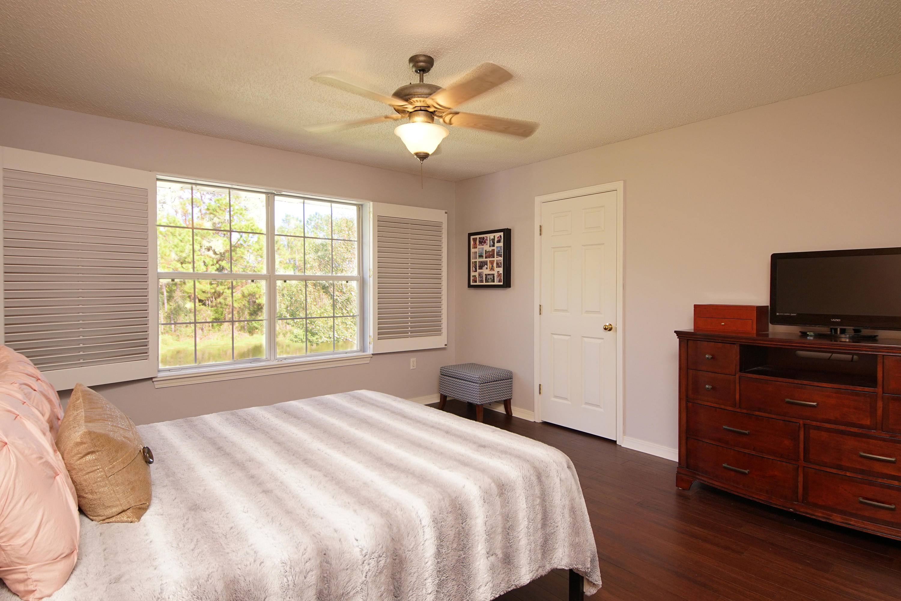 TWIN LAKES ESTATES - Residential