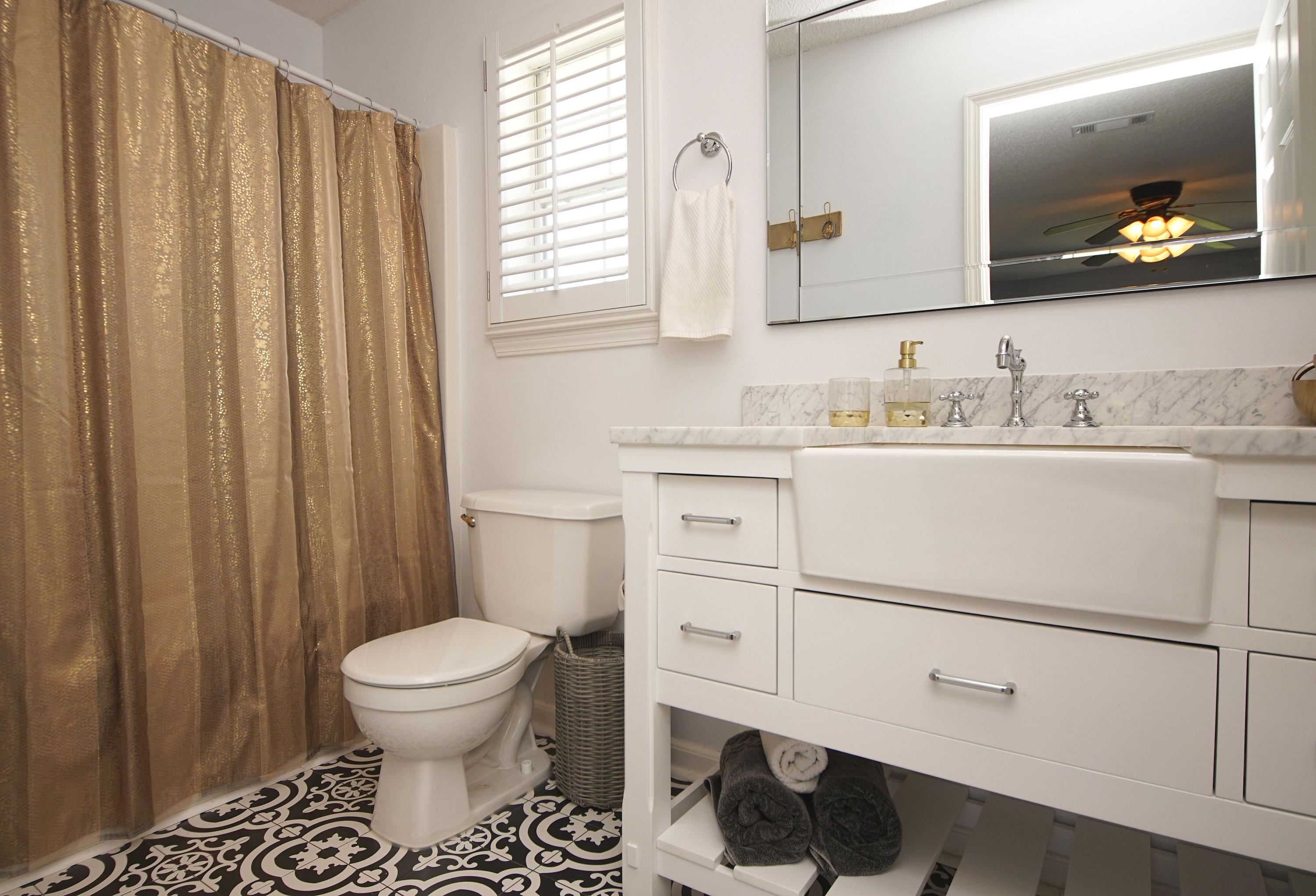 TWIN LAKES ESTATES - Residential