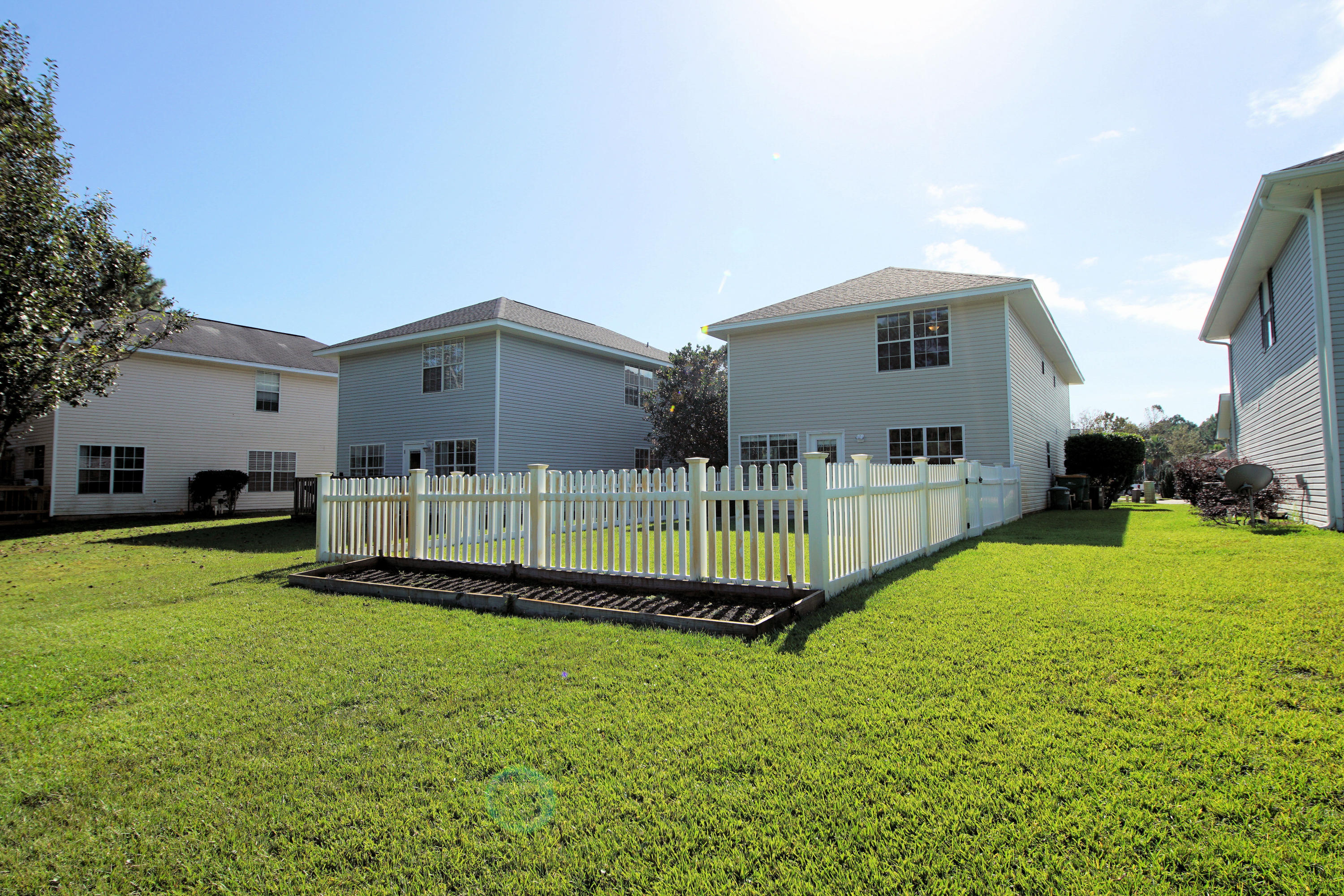 TWIN LAKES ESTATES - Residential