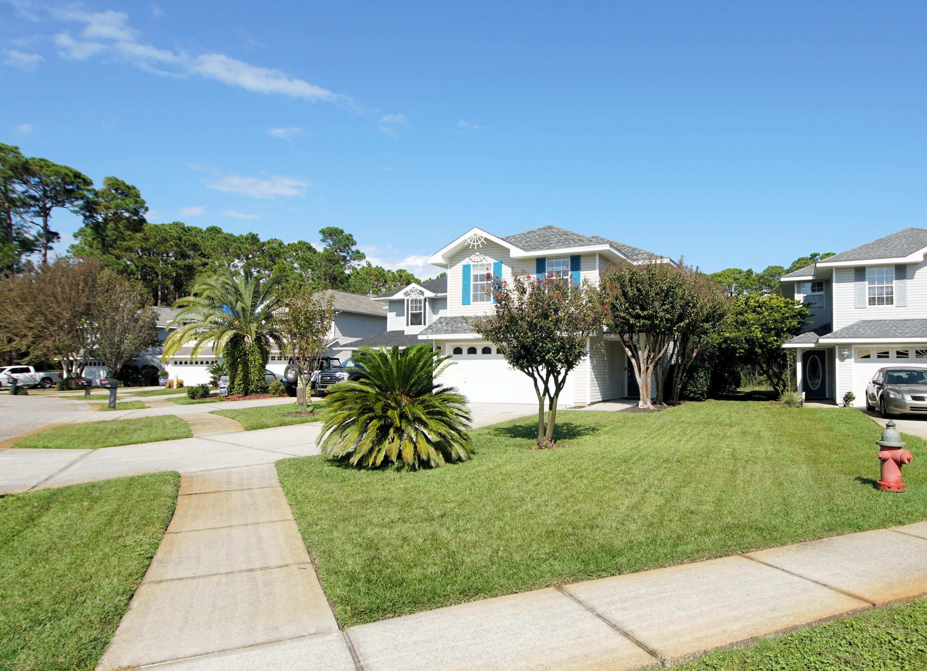 TWIN LAKES ESTATES - Residential