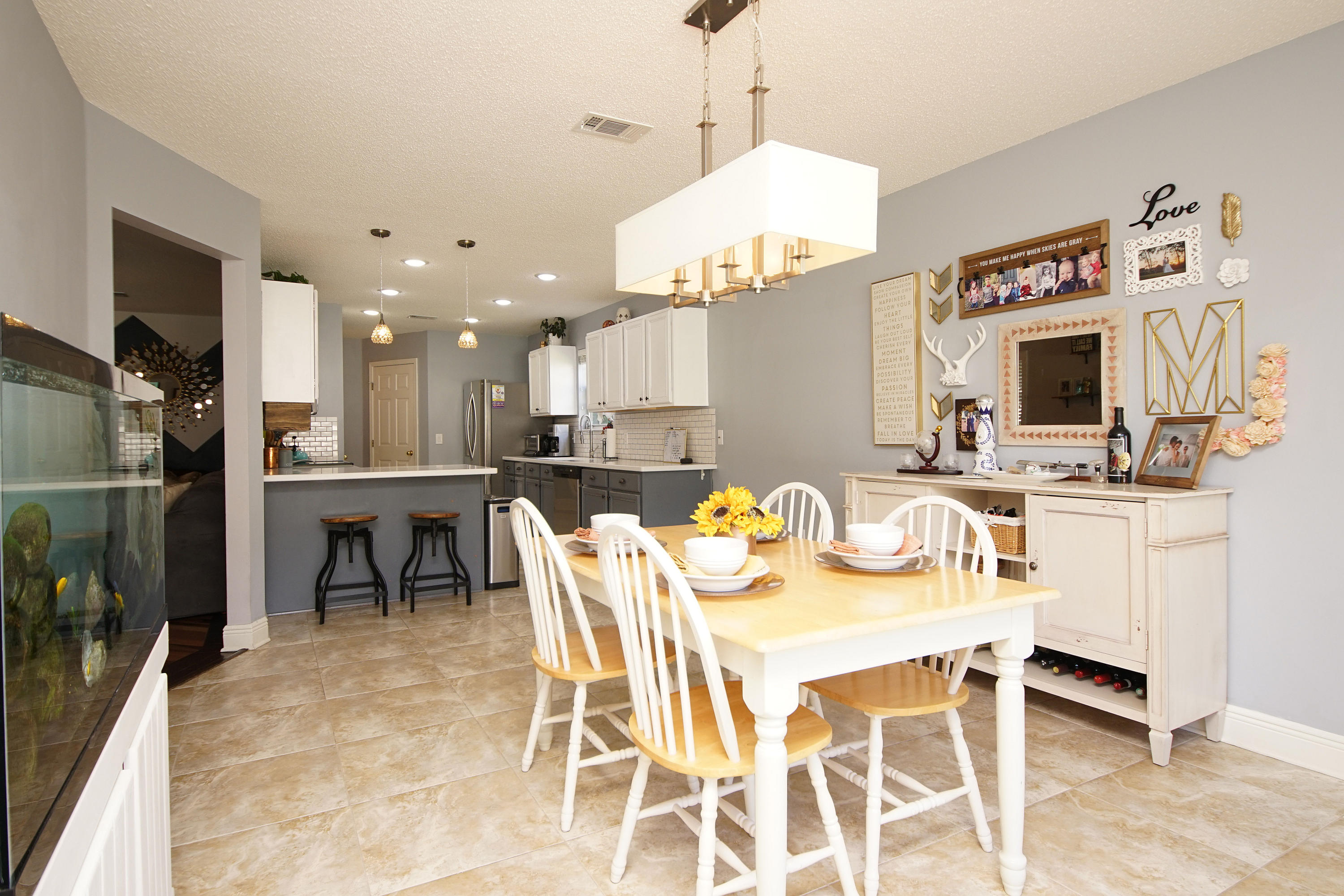 TWIN LAKES ESTATES - Residential