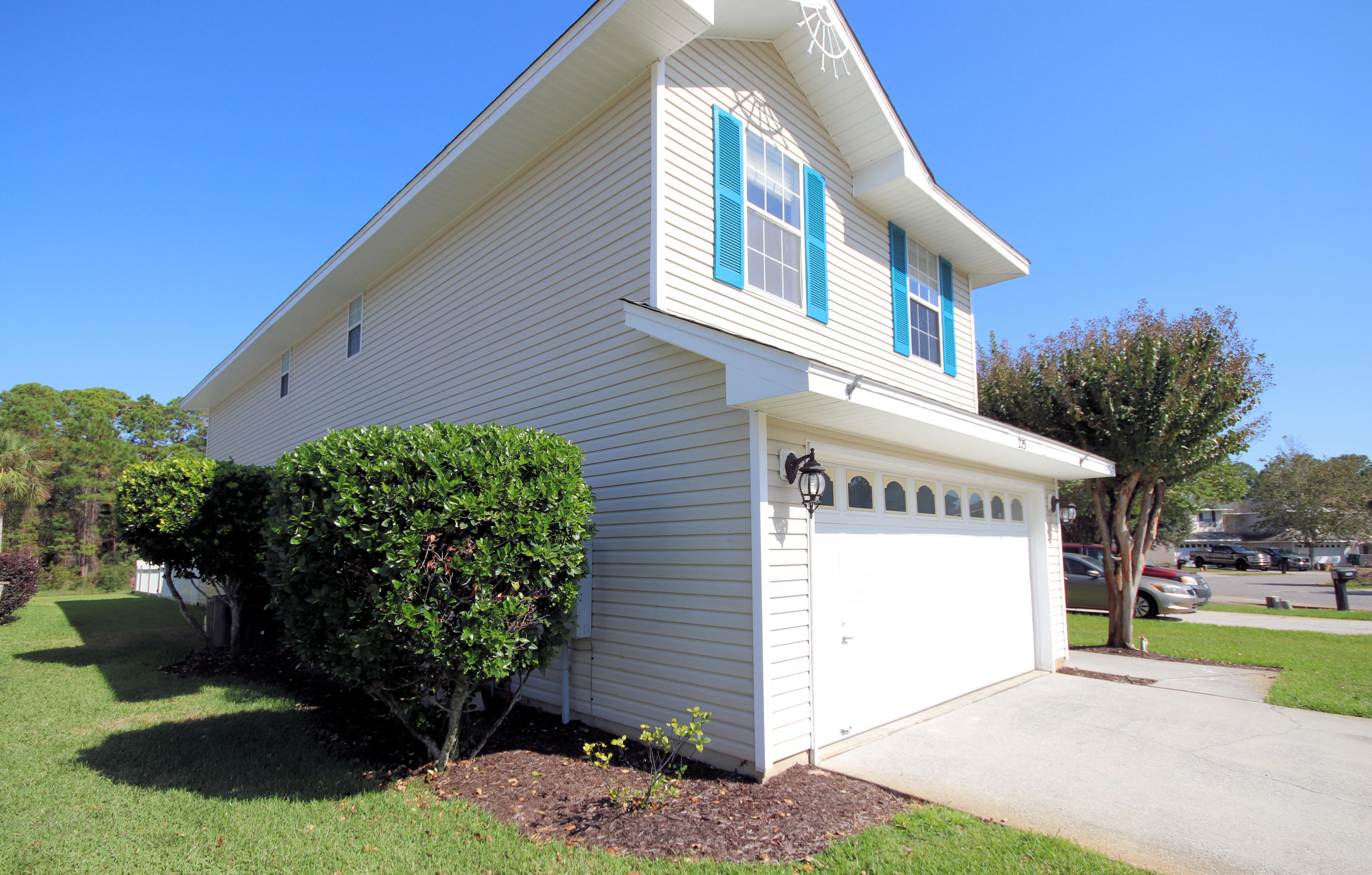 TWIN LAKES ESTATES - Residential