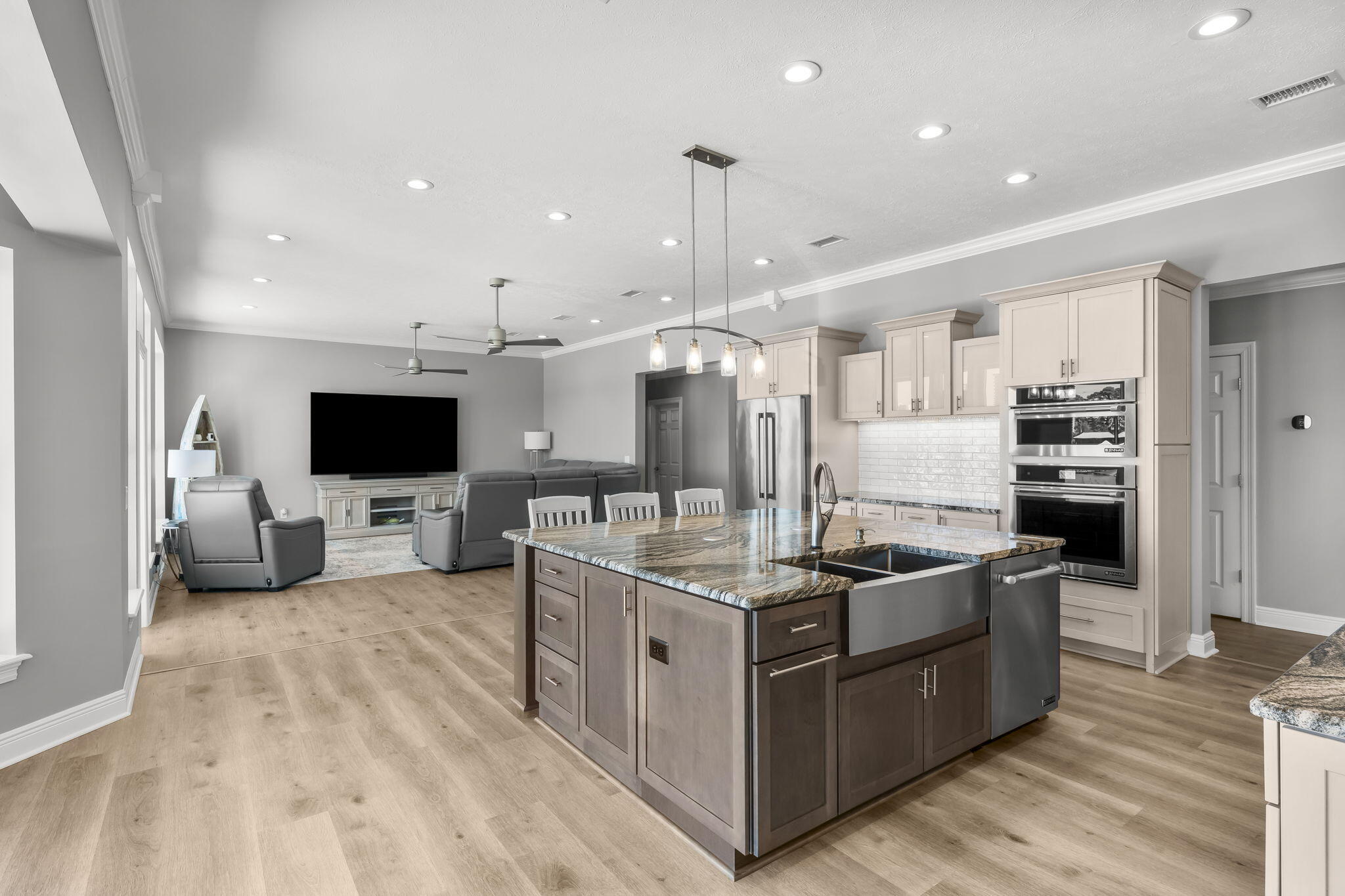NO RECORDED SUBDIVISION - Residential