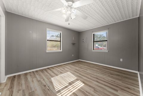 Photo of 1182 State Hwy 20, Freeport, FL 32439 (MLS # 989453)