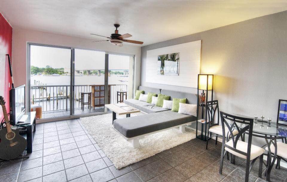 PALM COURT YACHT CLUB - Residential