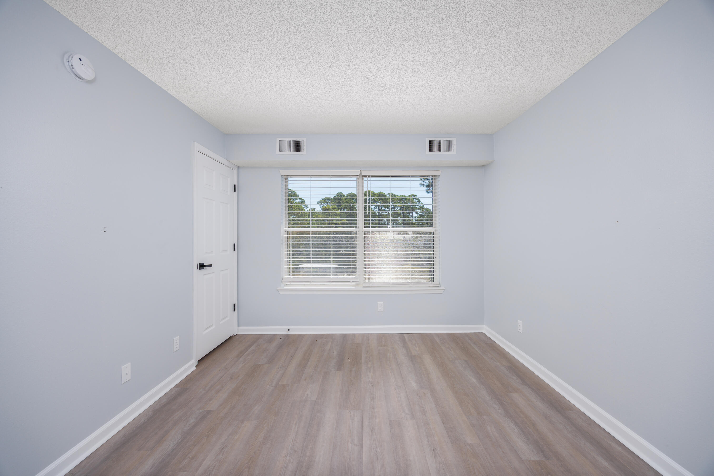 POINT OF VIEW T/H CONDO - Residential