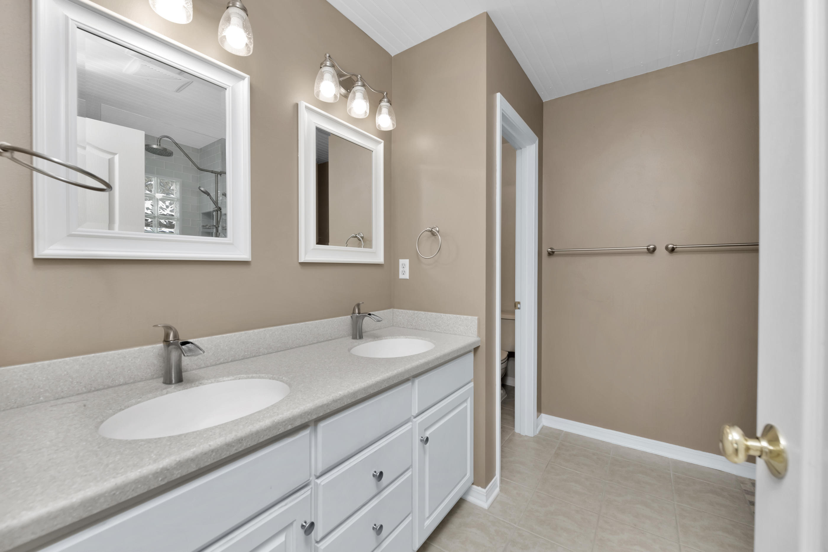 AZALEA GARDENS DESTIN - Residential