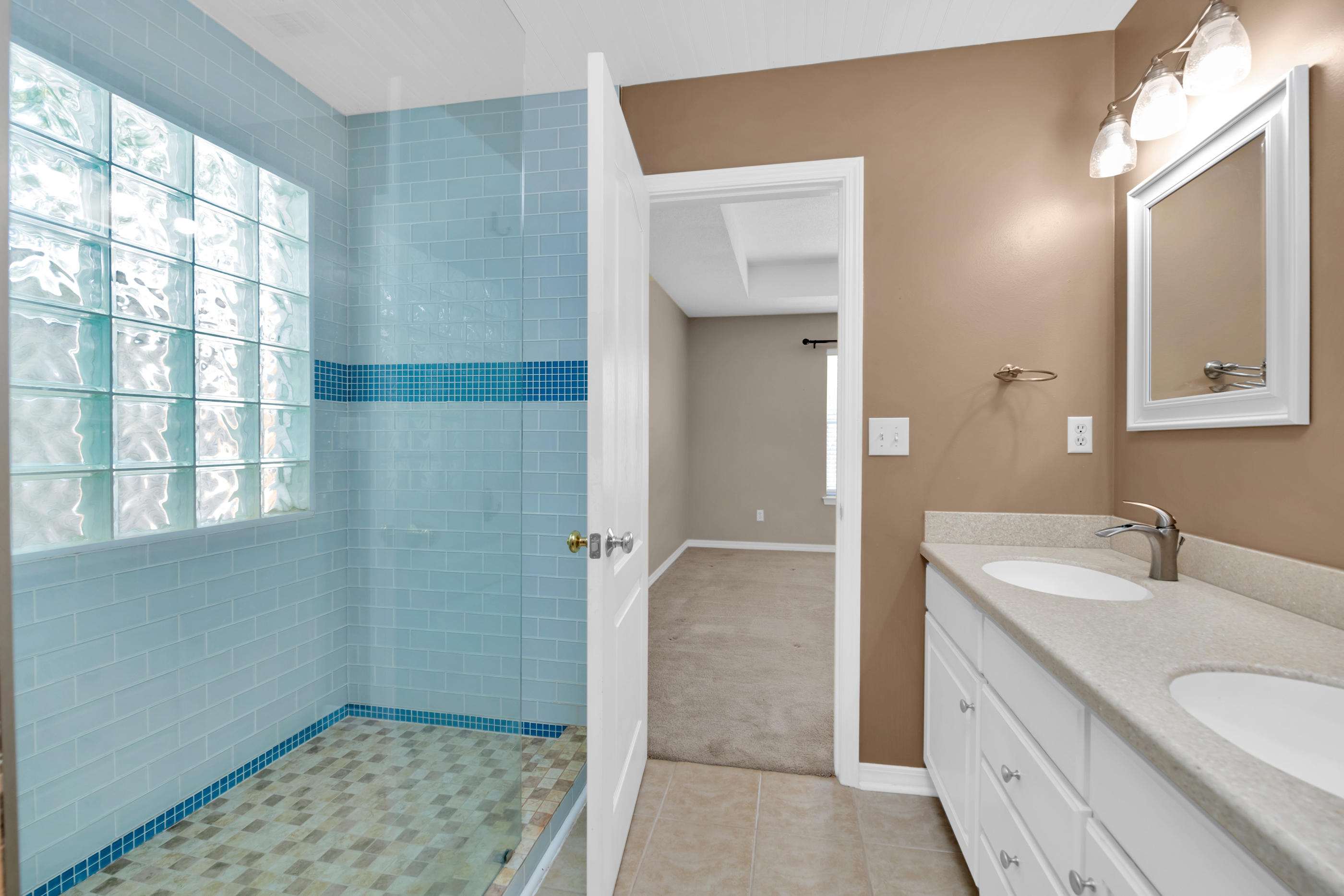 AZALEA GARDENS DESTIN - Residential