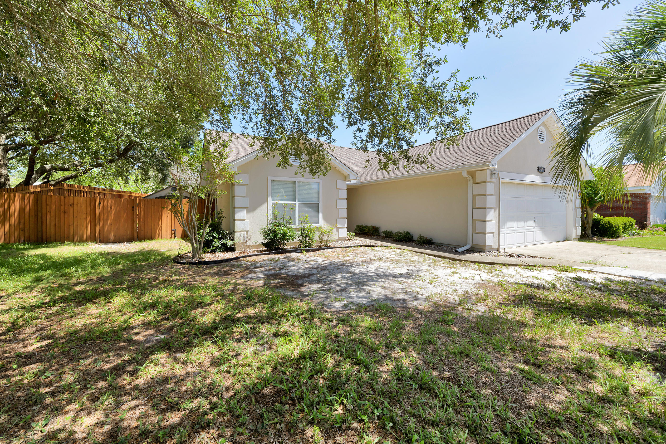 AZALEA GARDENS DESTIN - Residential