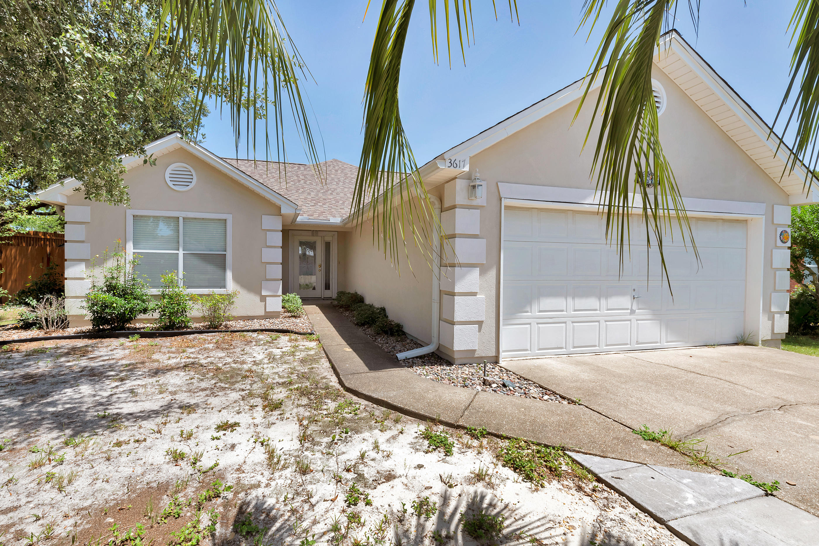 AZALEA GARDENS DESTIN - Residential