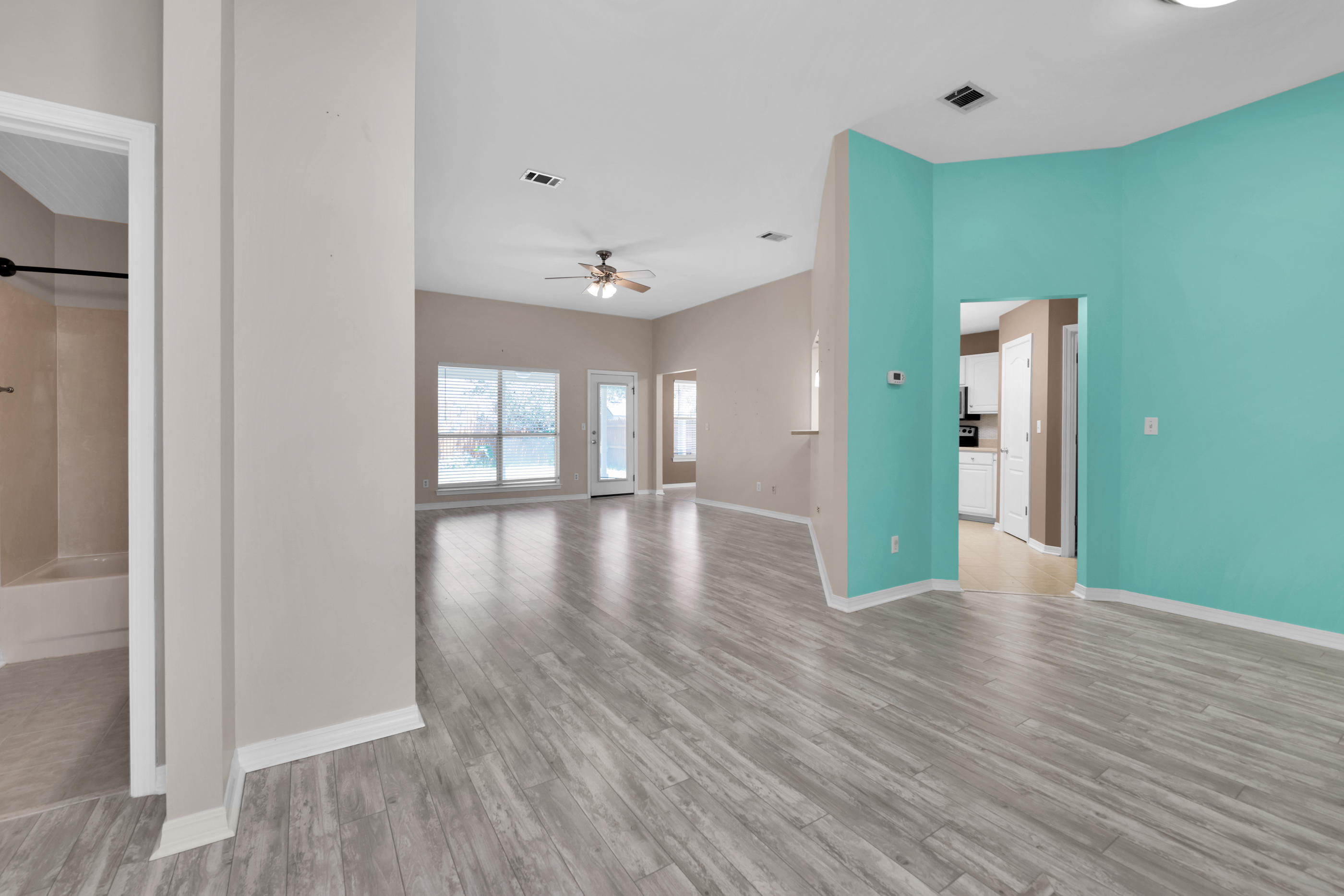 AZALEA GARDENS DESTIN - Residential