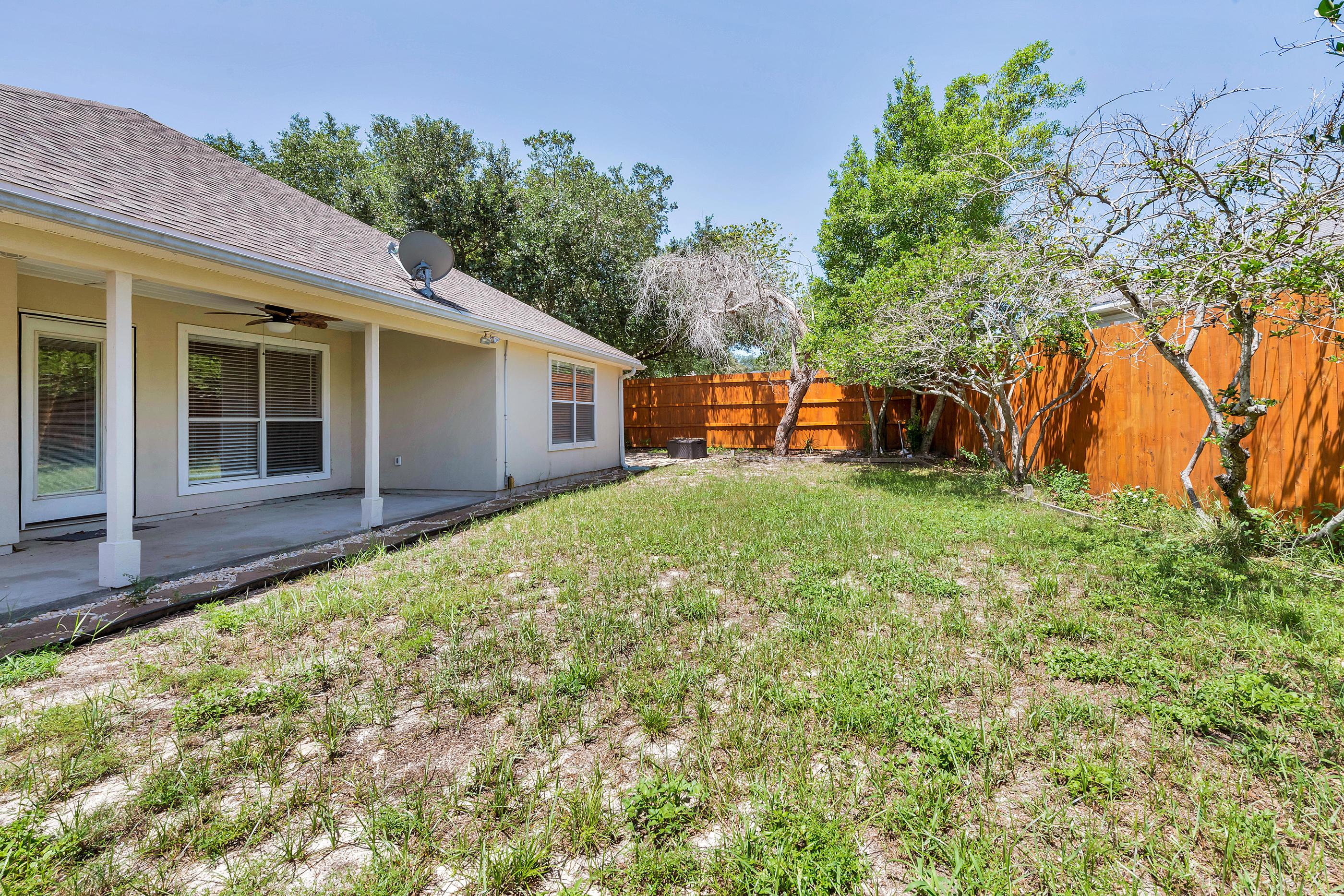 AZALEA GARDENS DESTIN - Residential