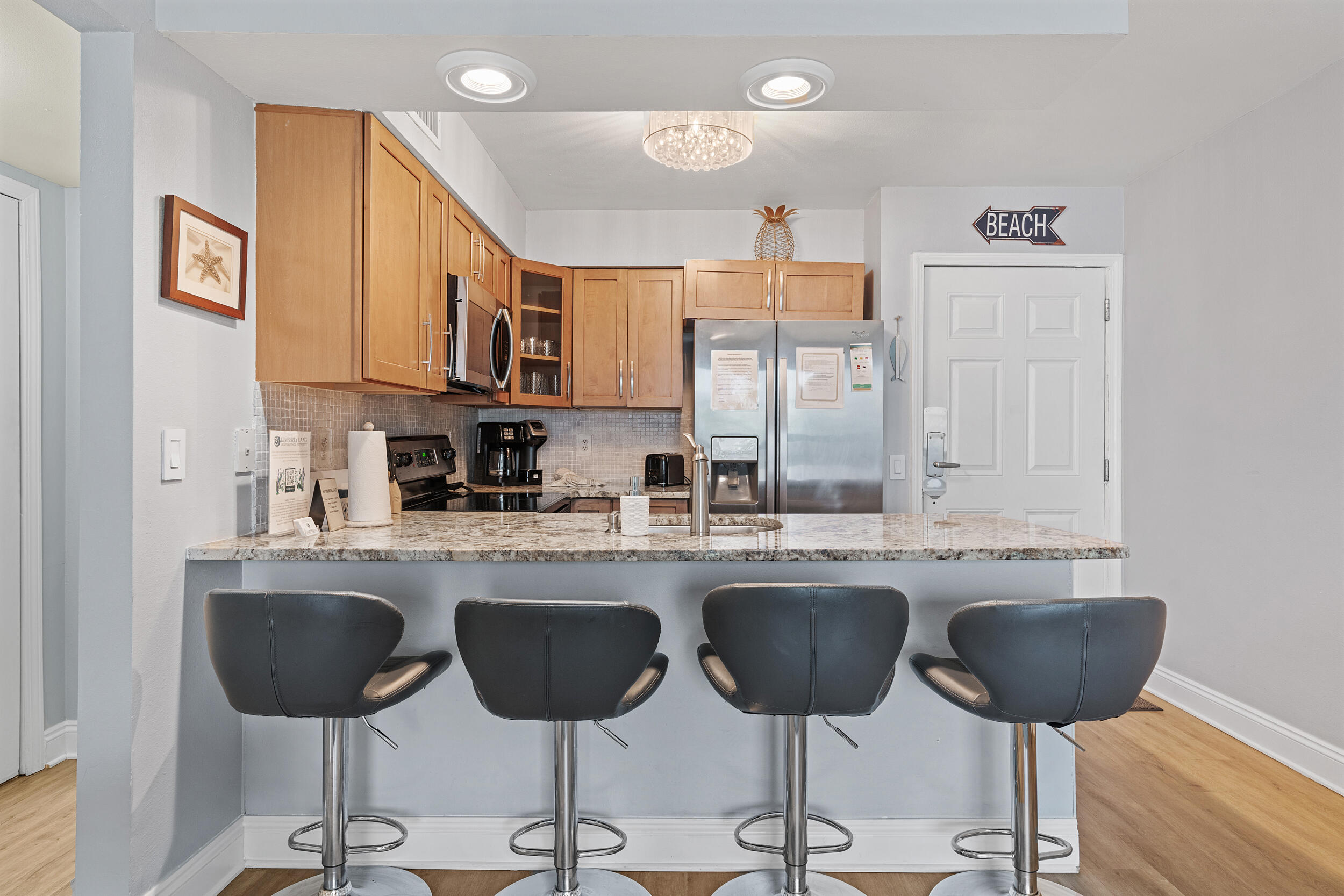 LAKEVIEW CONDO - Residential