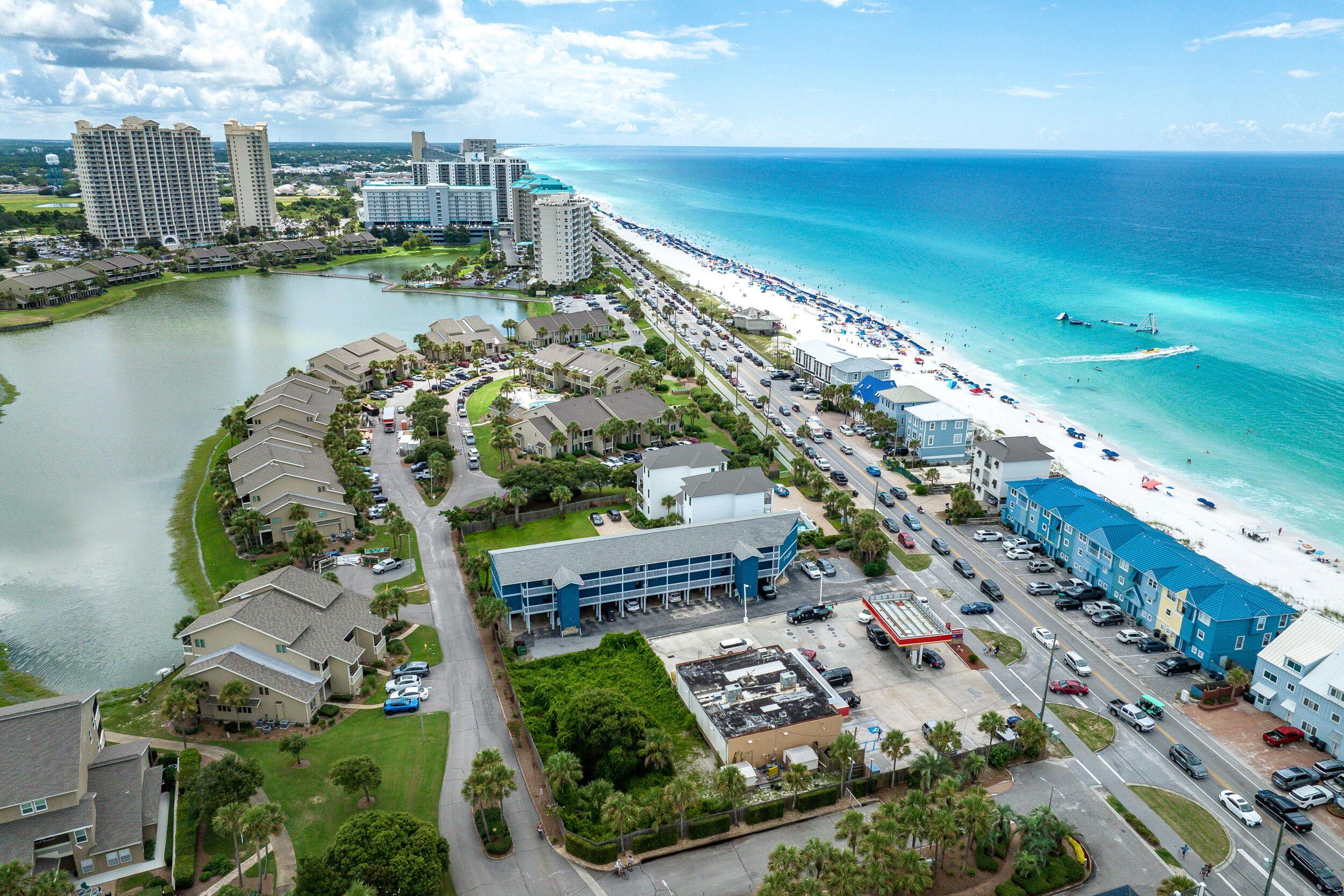 LAKEVIEW CONDO - Residential