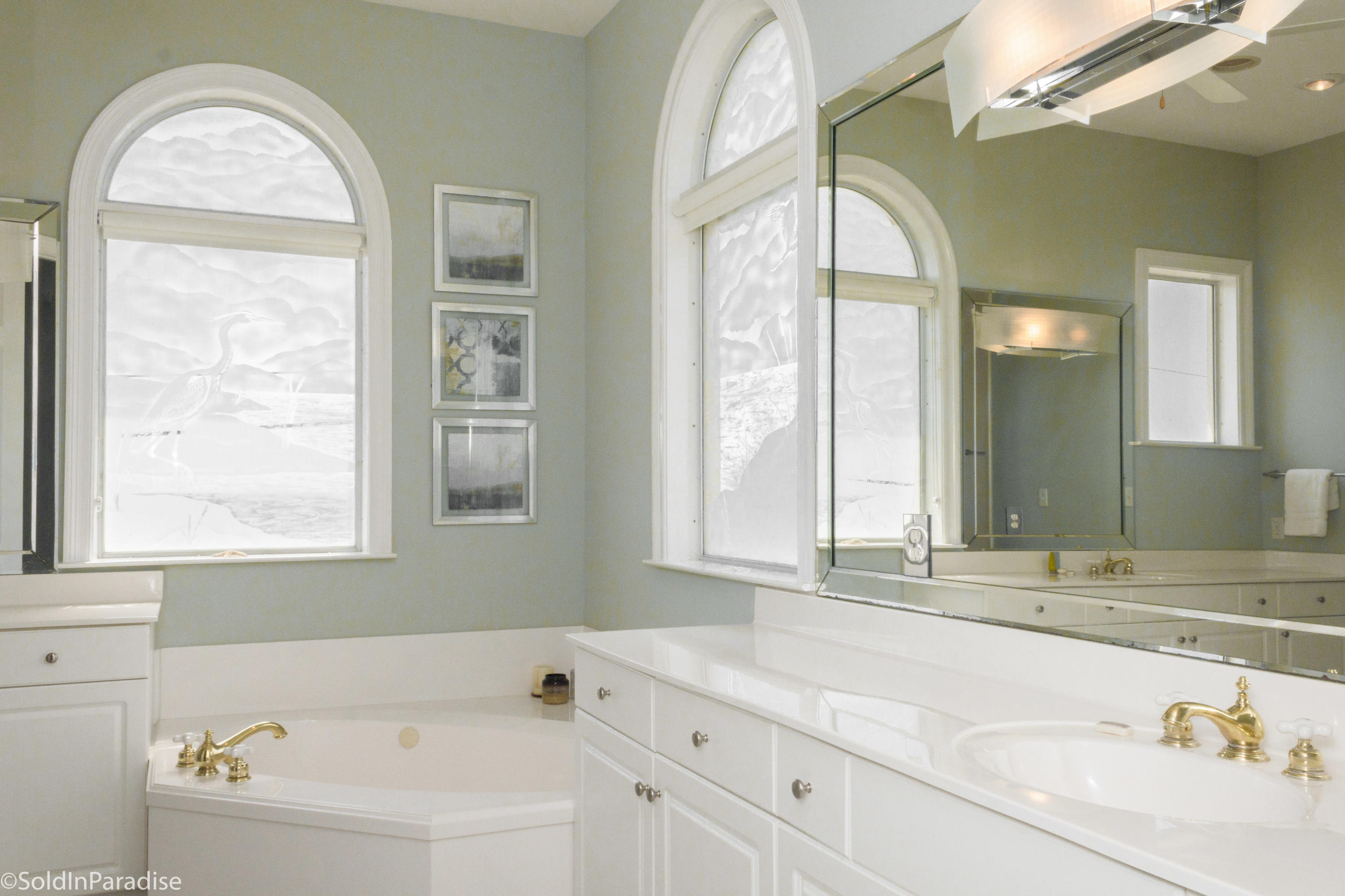 AVALON BEACH ESTATES - Residential