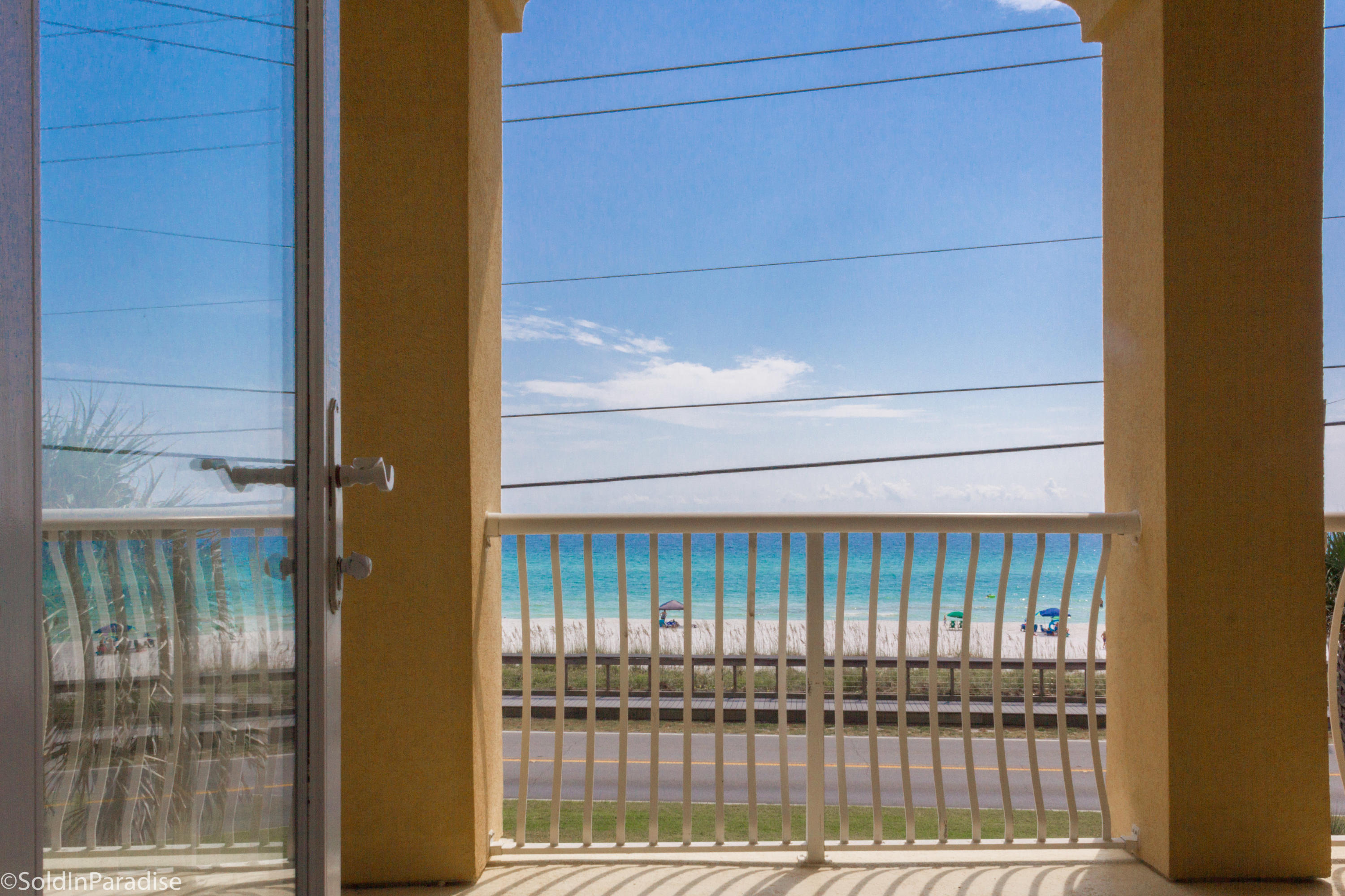 AVALON BEACH ESTATES - Residential