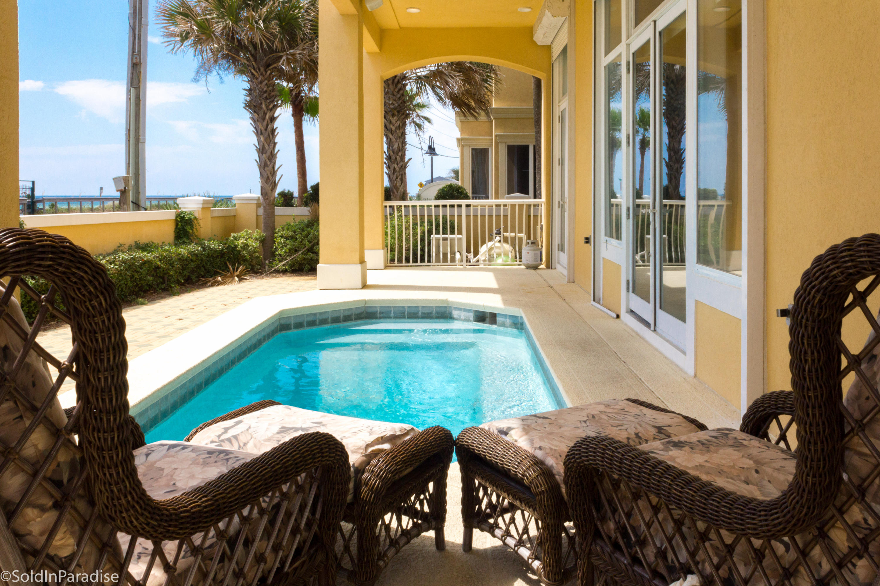 AVALON BEACH ESTATES - Residential