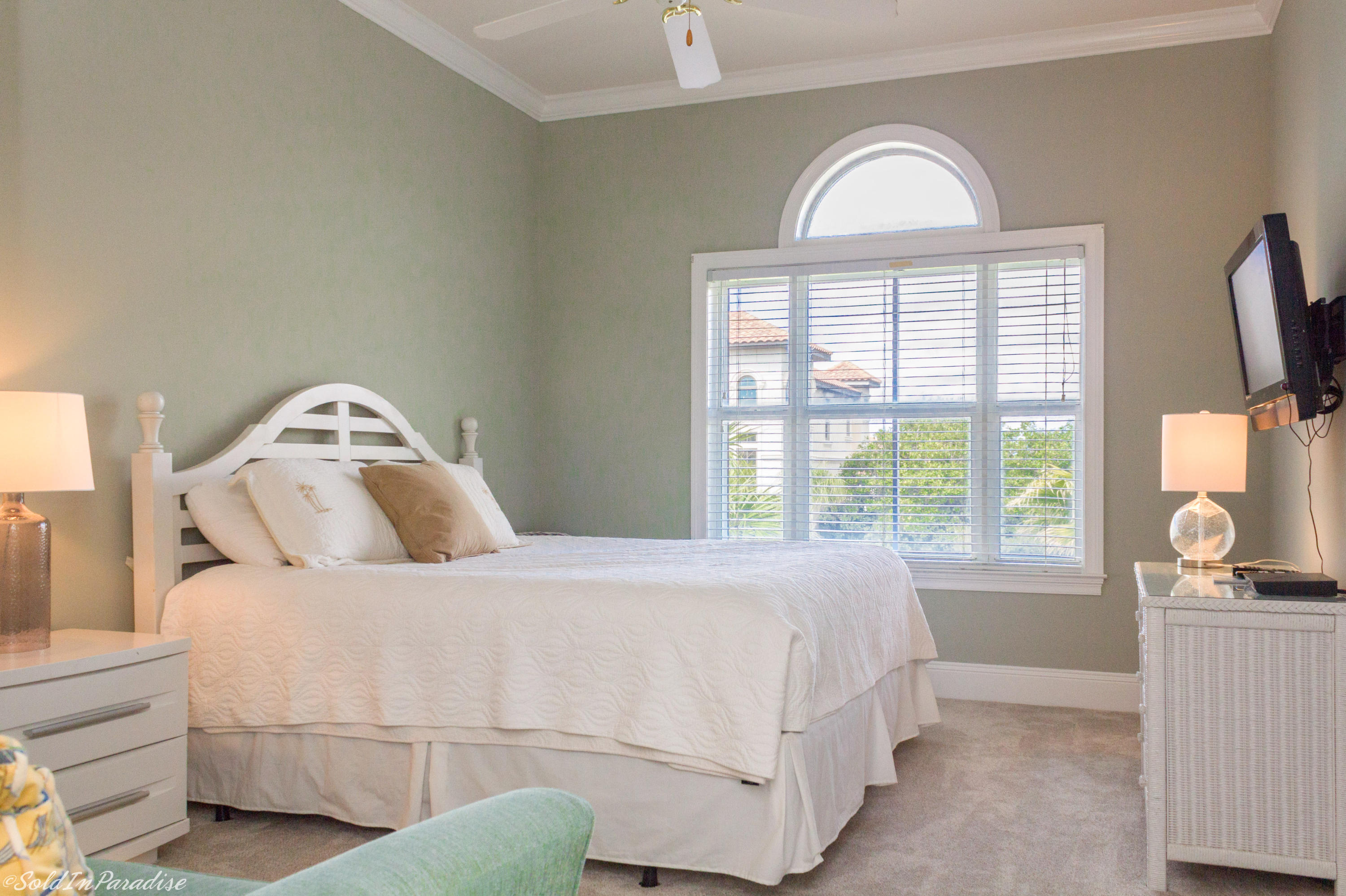 AVALON BEACH ESTATES - Residential