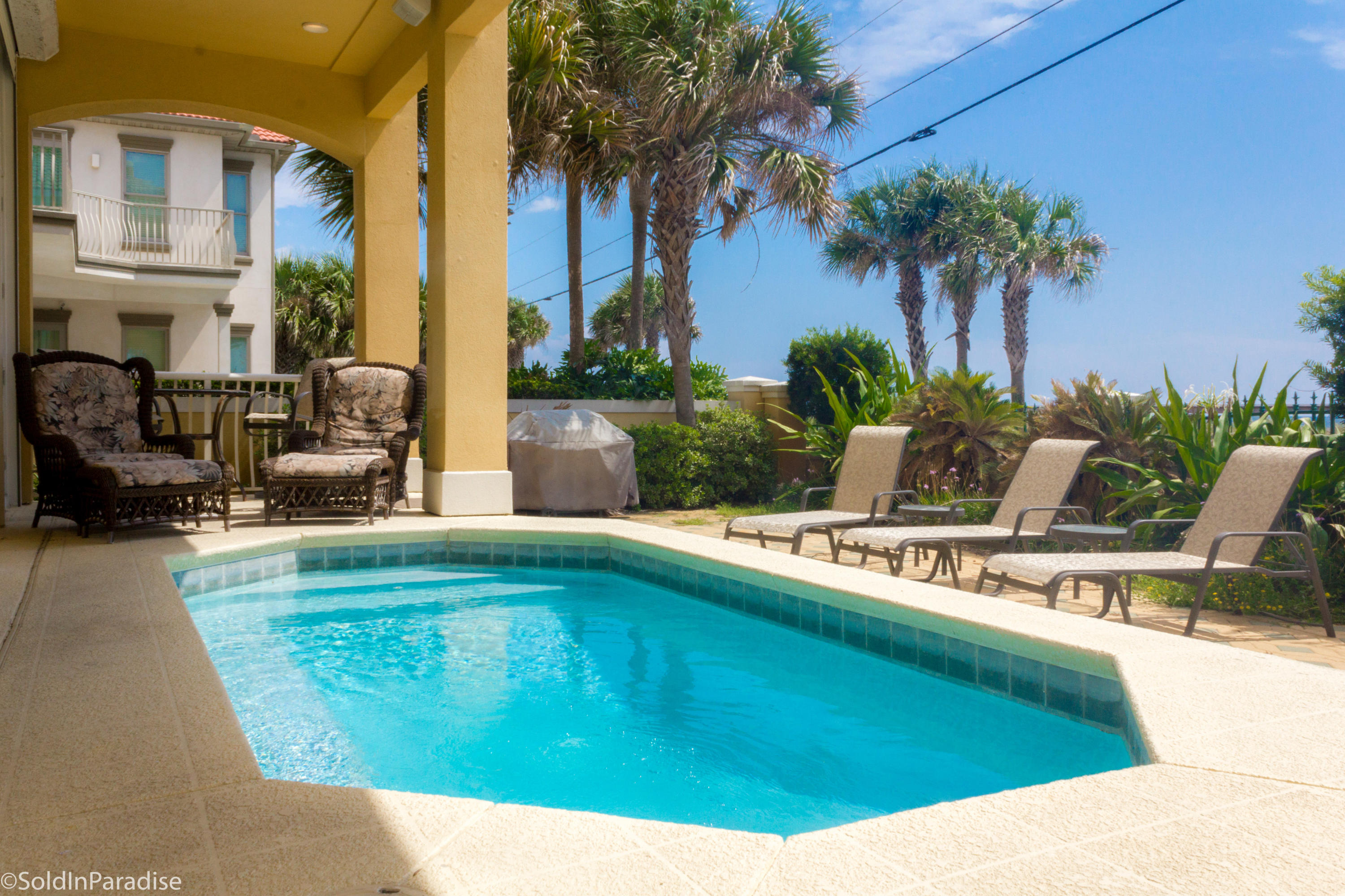 AVALON BEACH ESTATES - Residential