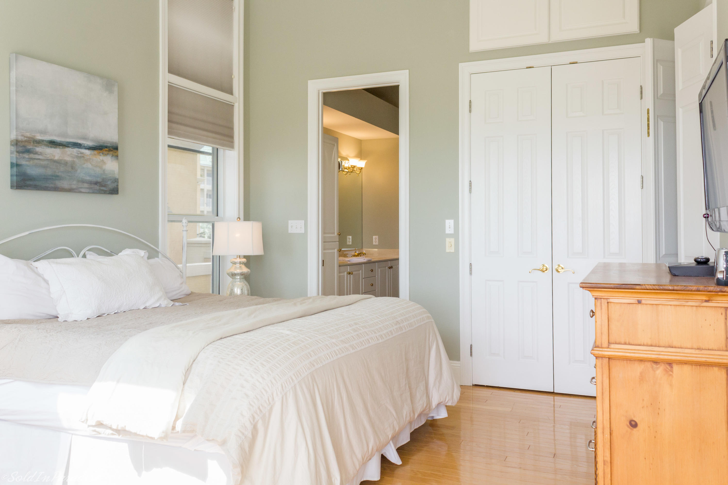 AVALON BEACH ESTATES - Residential