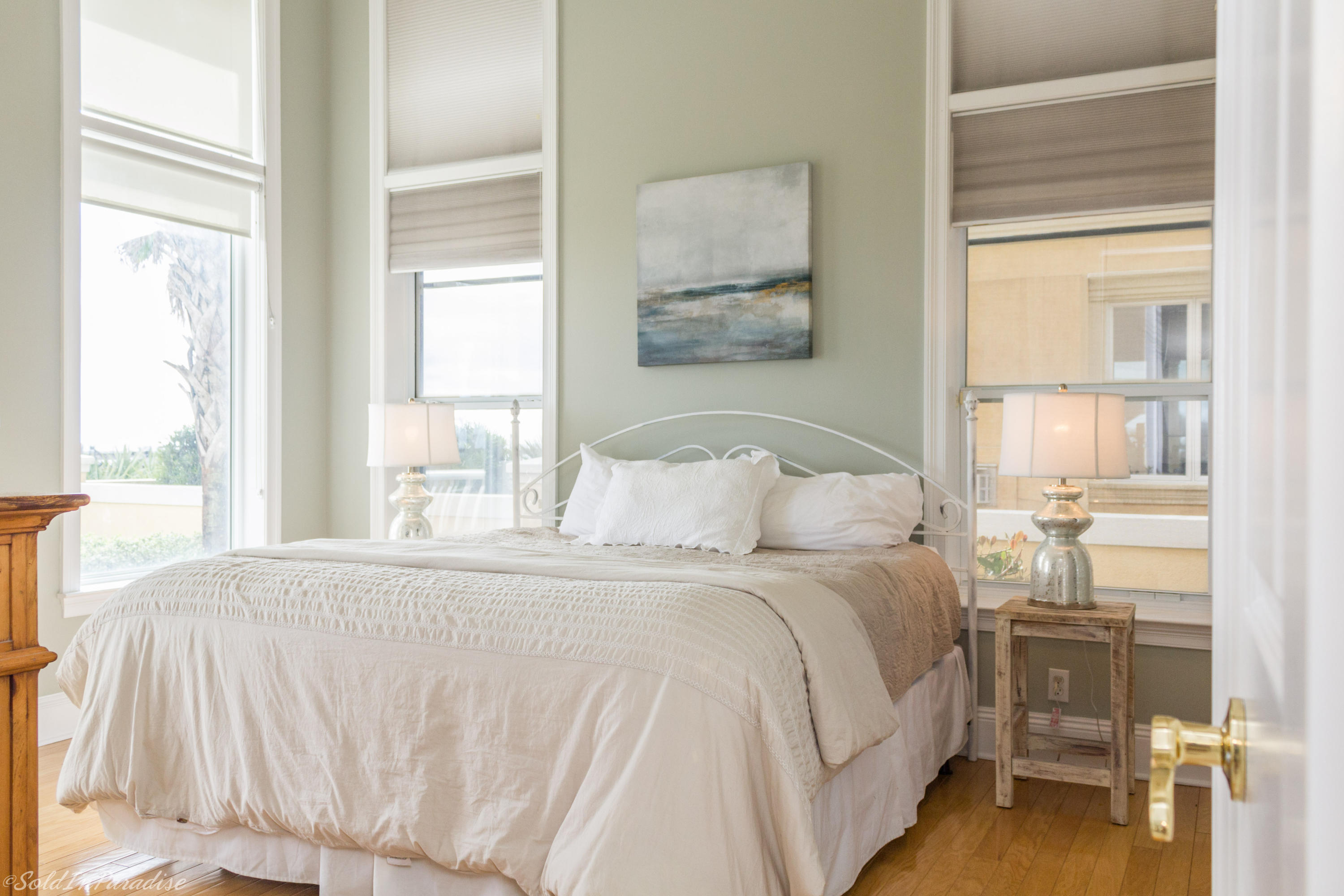 AVALON BEACH ESTATES - Residential