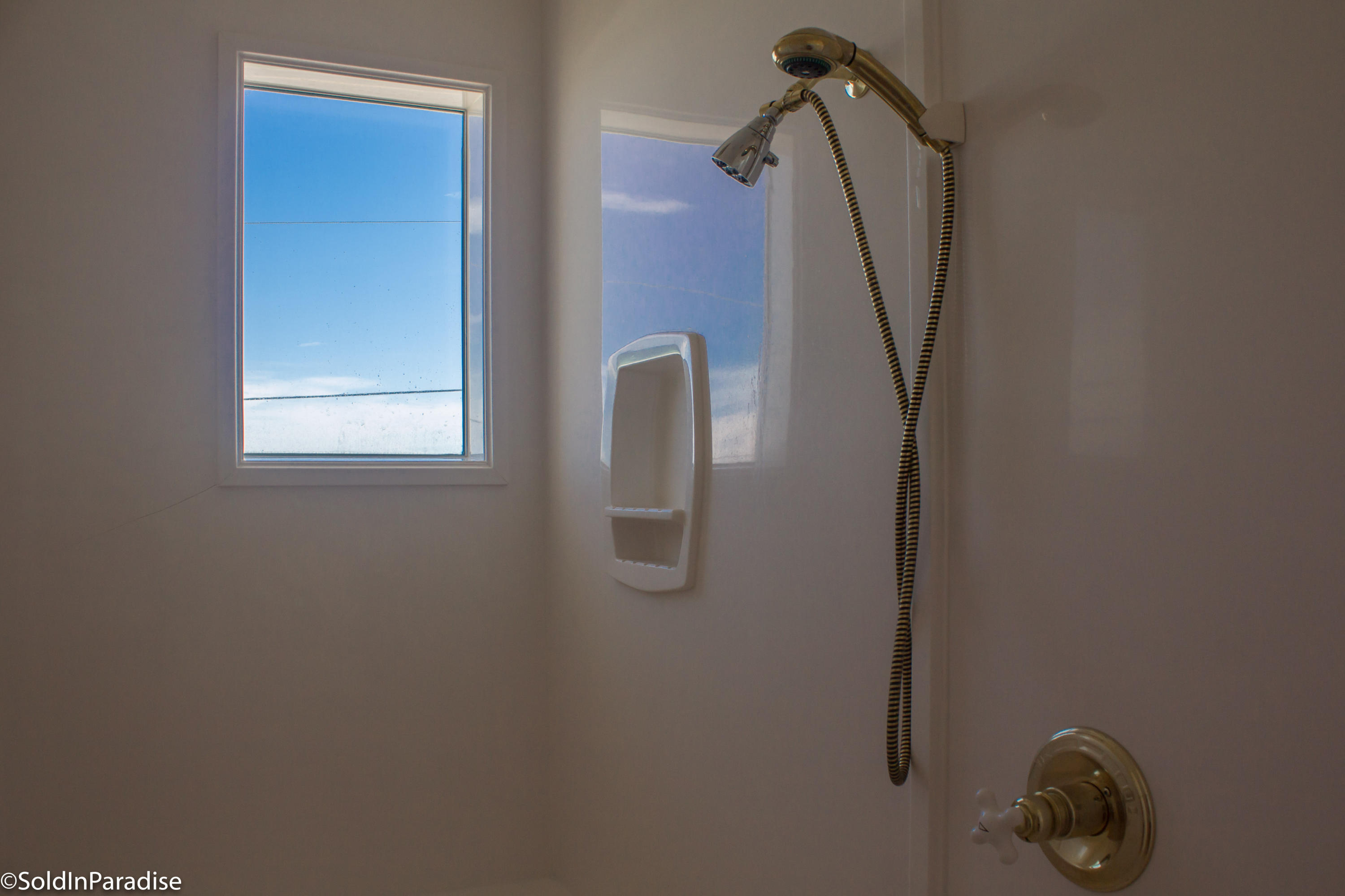 AVALON BEACH ESTATES - Residential