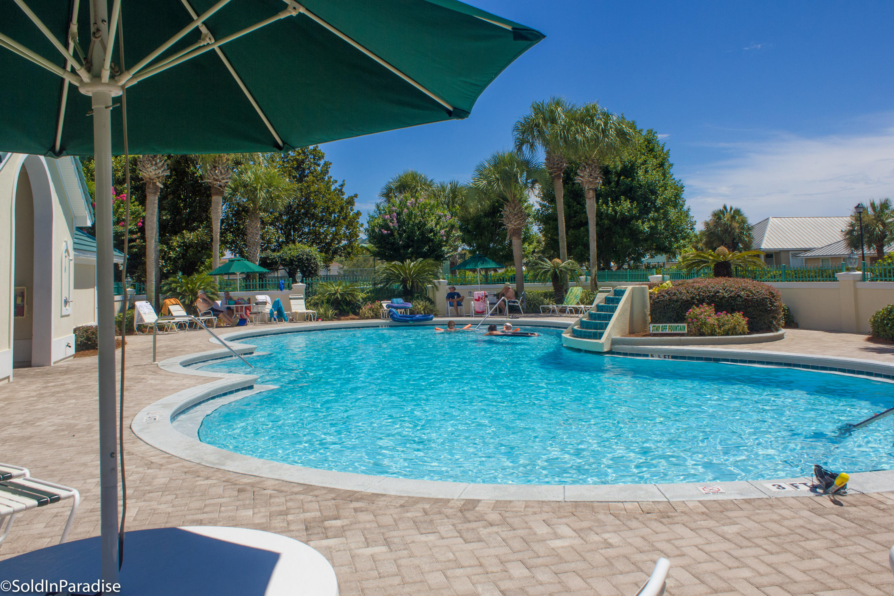 AVALON BEACH ESTATES - Residential