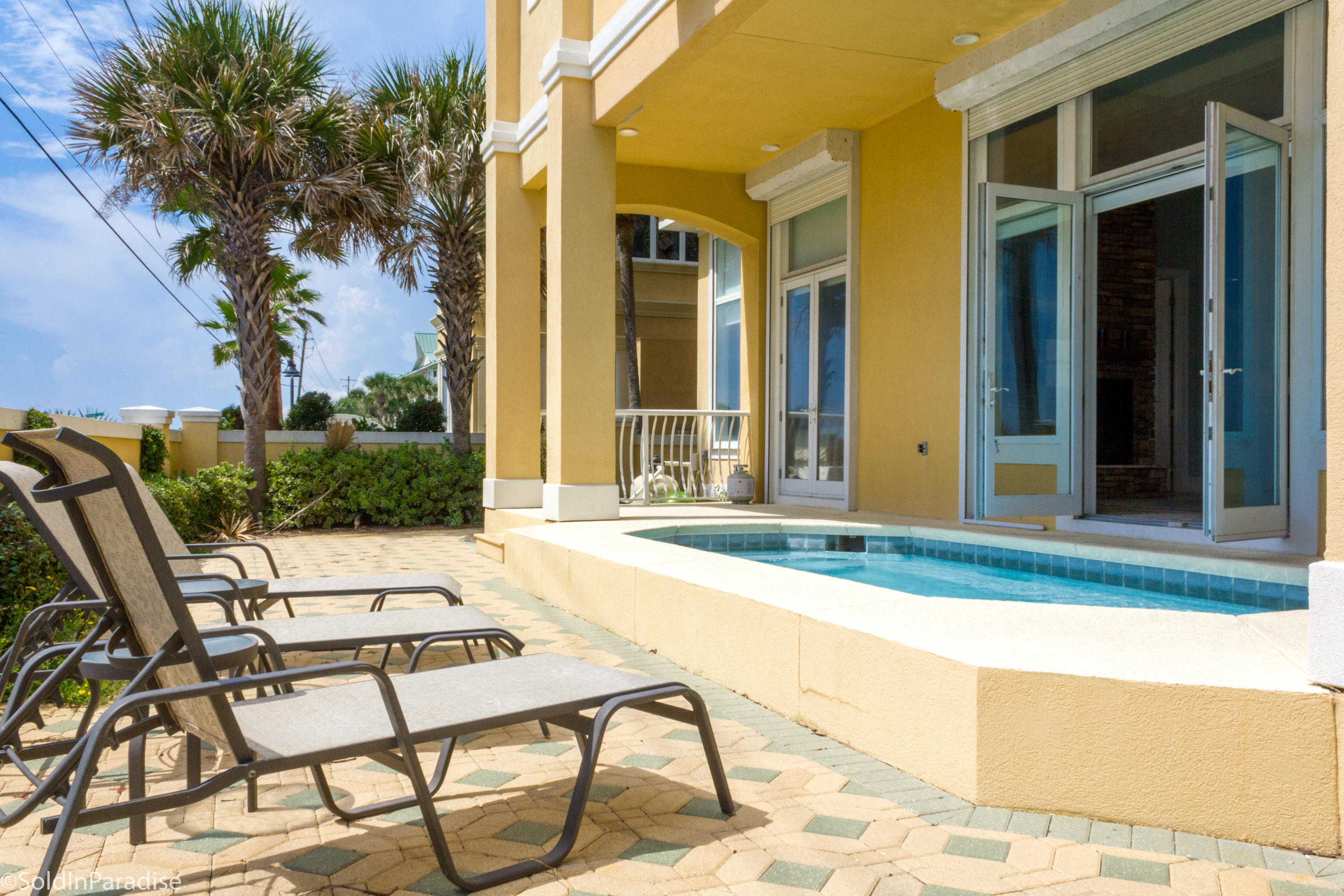 AVALON BEACH ESTATES - Residential