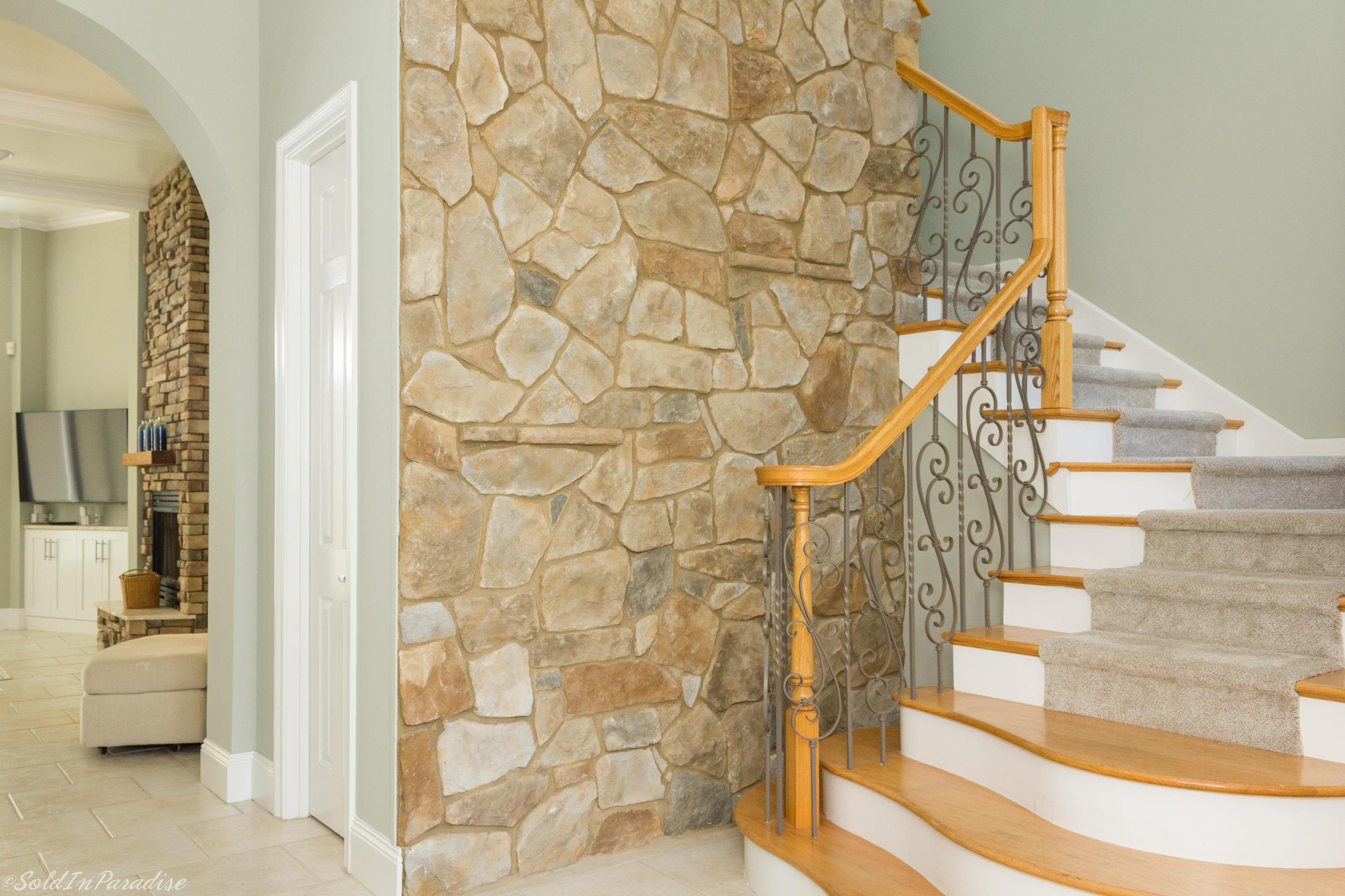 AVALON BEACH ESTATES - Residential