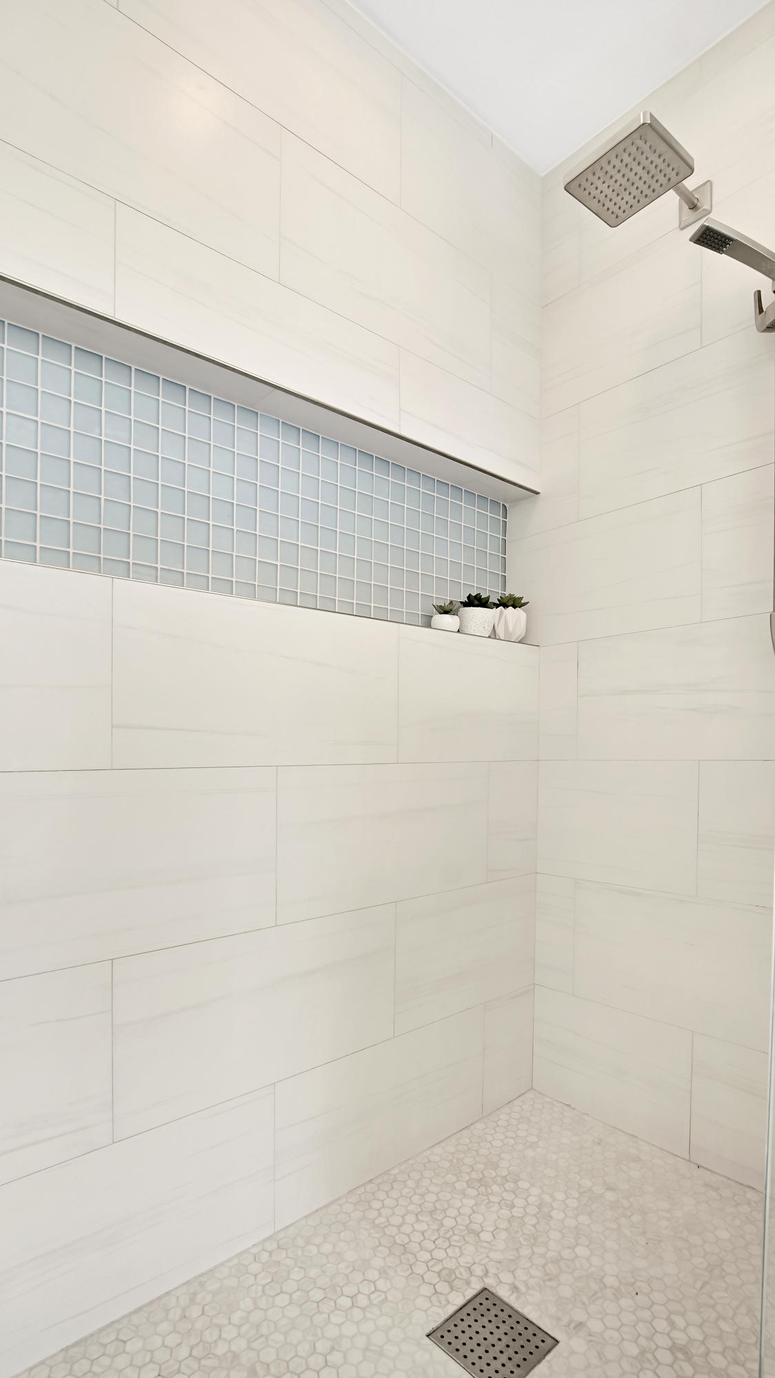 BAYWALK LANDING - Residential