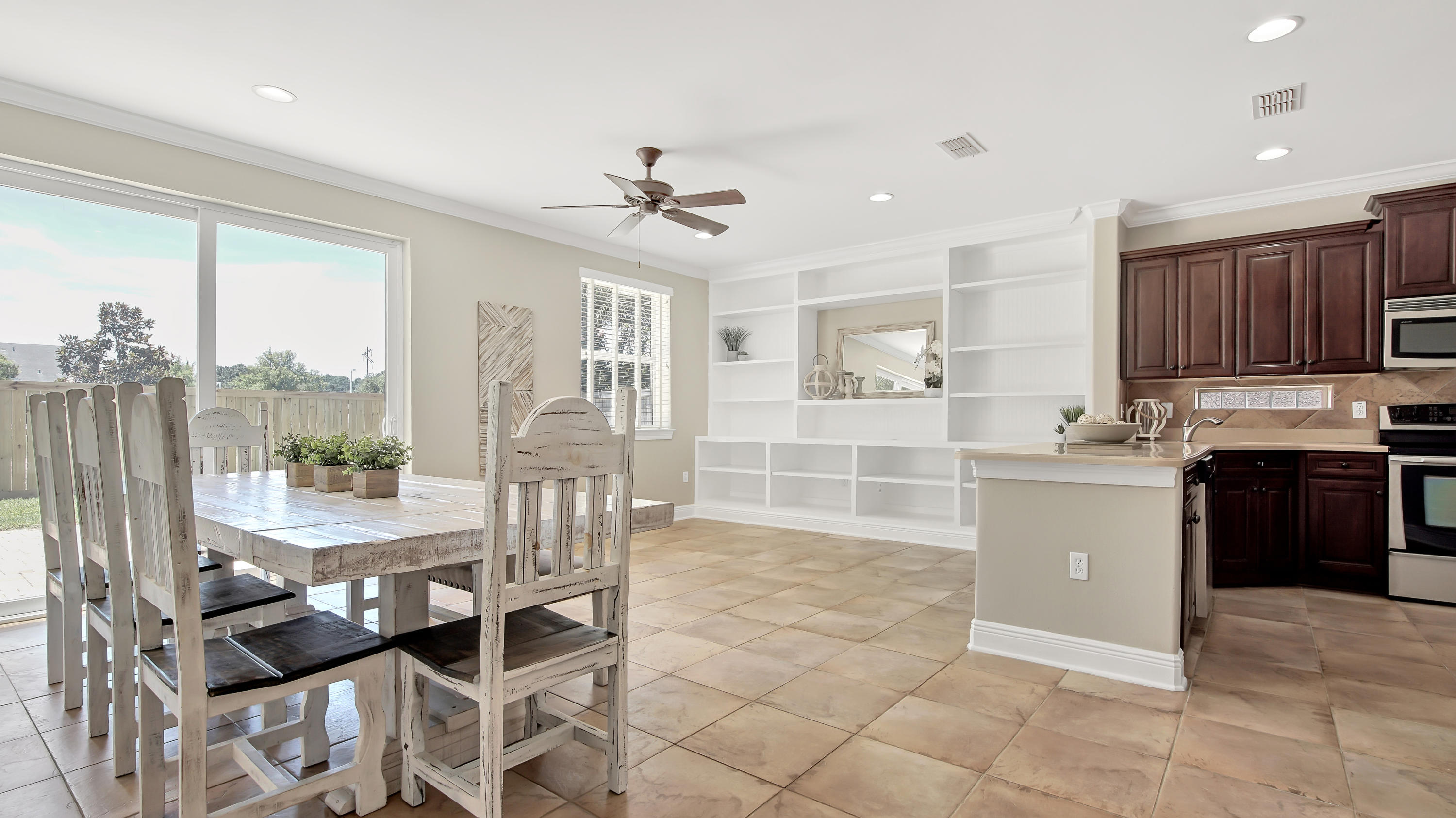 BAYWALK LANDING - Residential