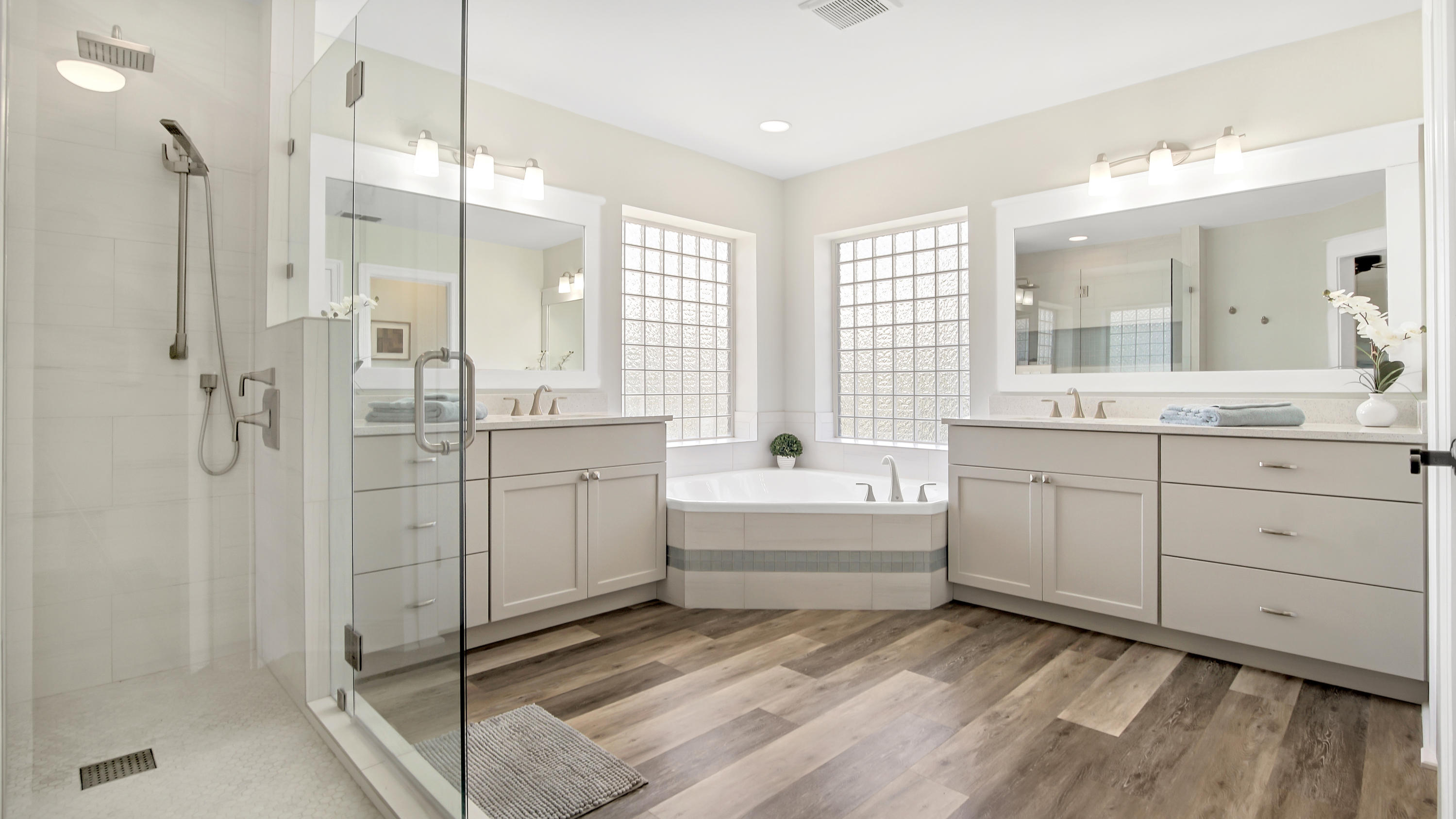 BAYWALK LANDING - Residential