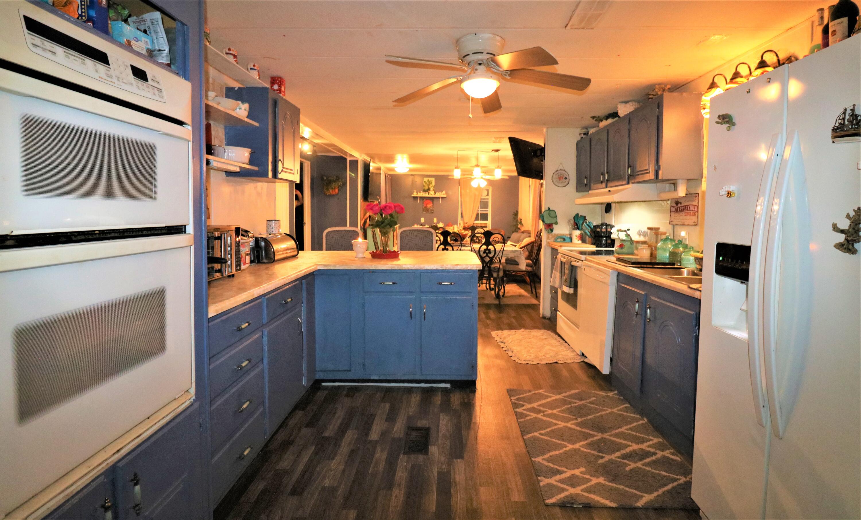 NO RECORDED SUBDIVISION - Residential