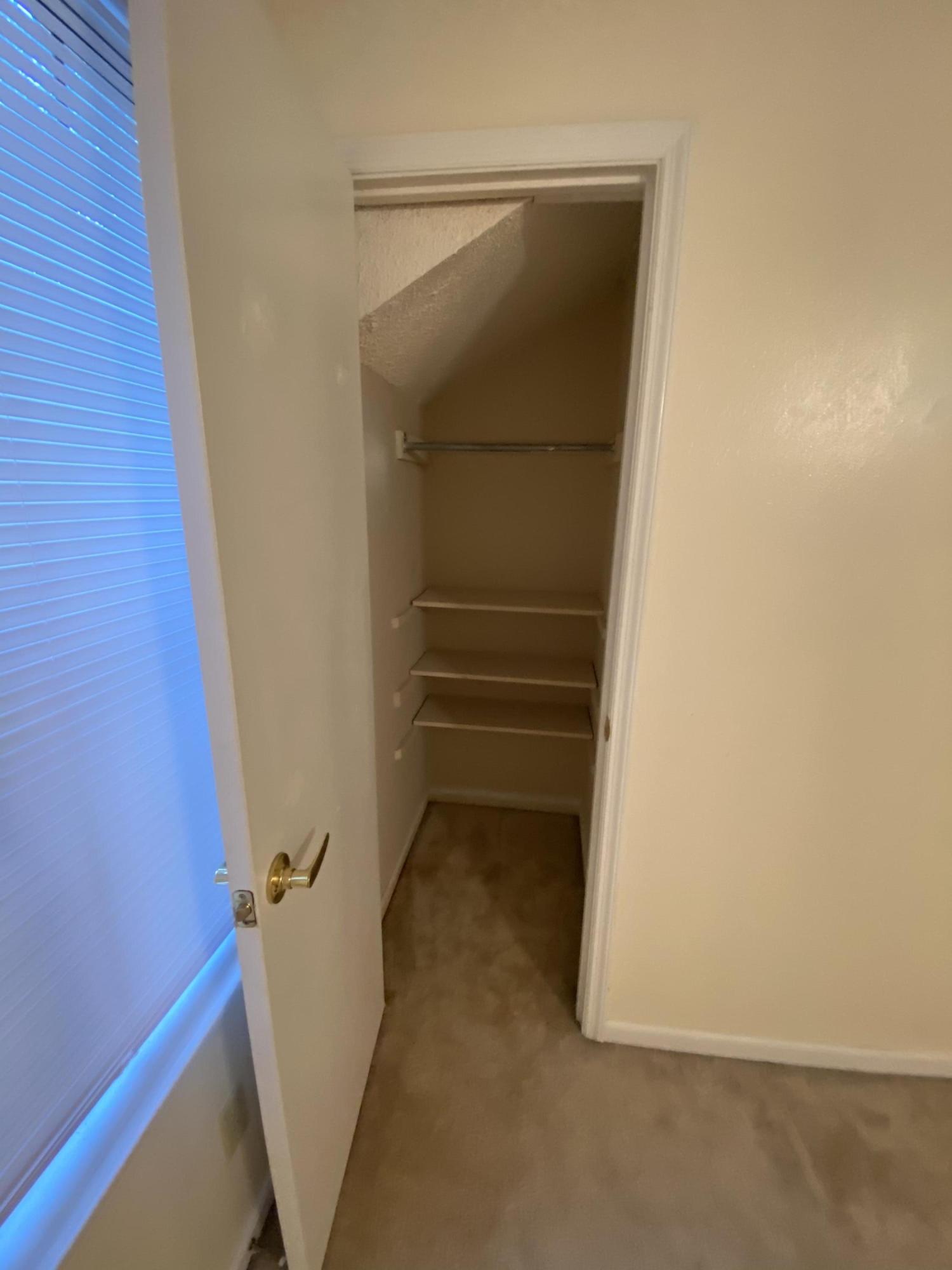 TWIN OAKS - Residential