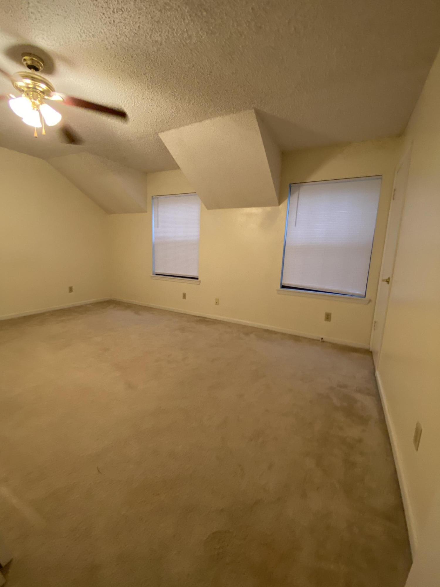 TWIN OAKS - Residential