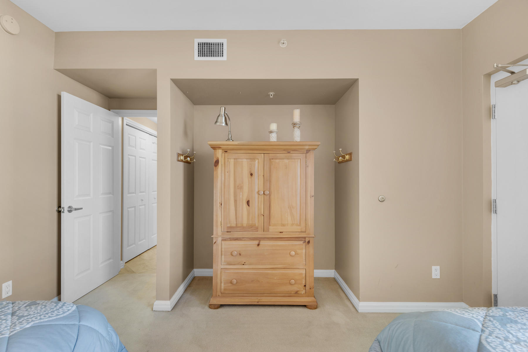 ST. MAARTEN AT SILVER SHELLS - Residential