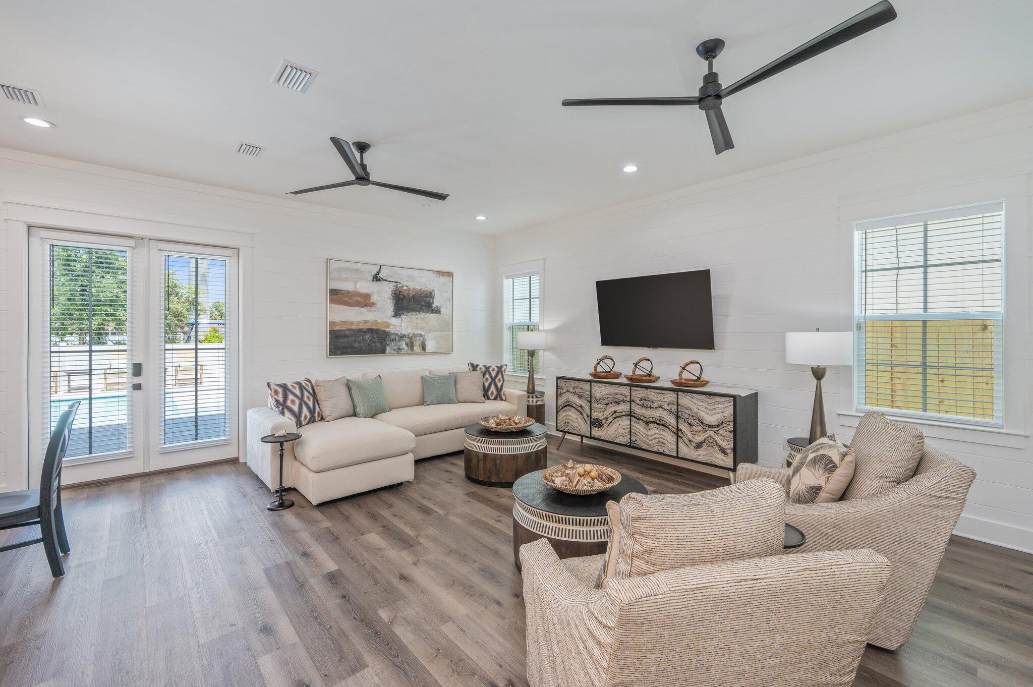 CRYSTAL BEACH - Residential