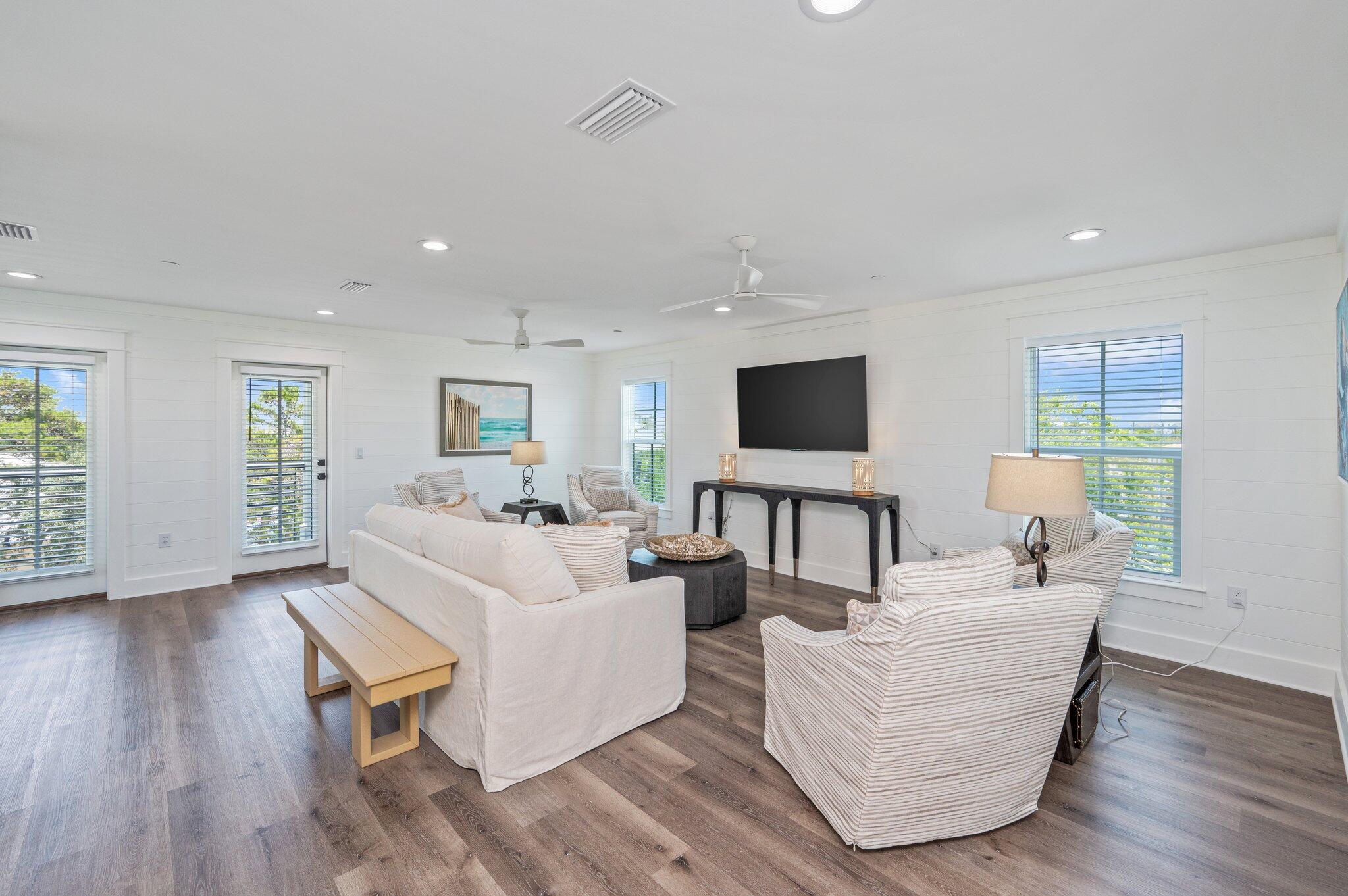 CRYSTAL BEACH - Residential