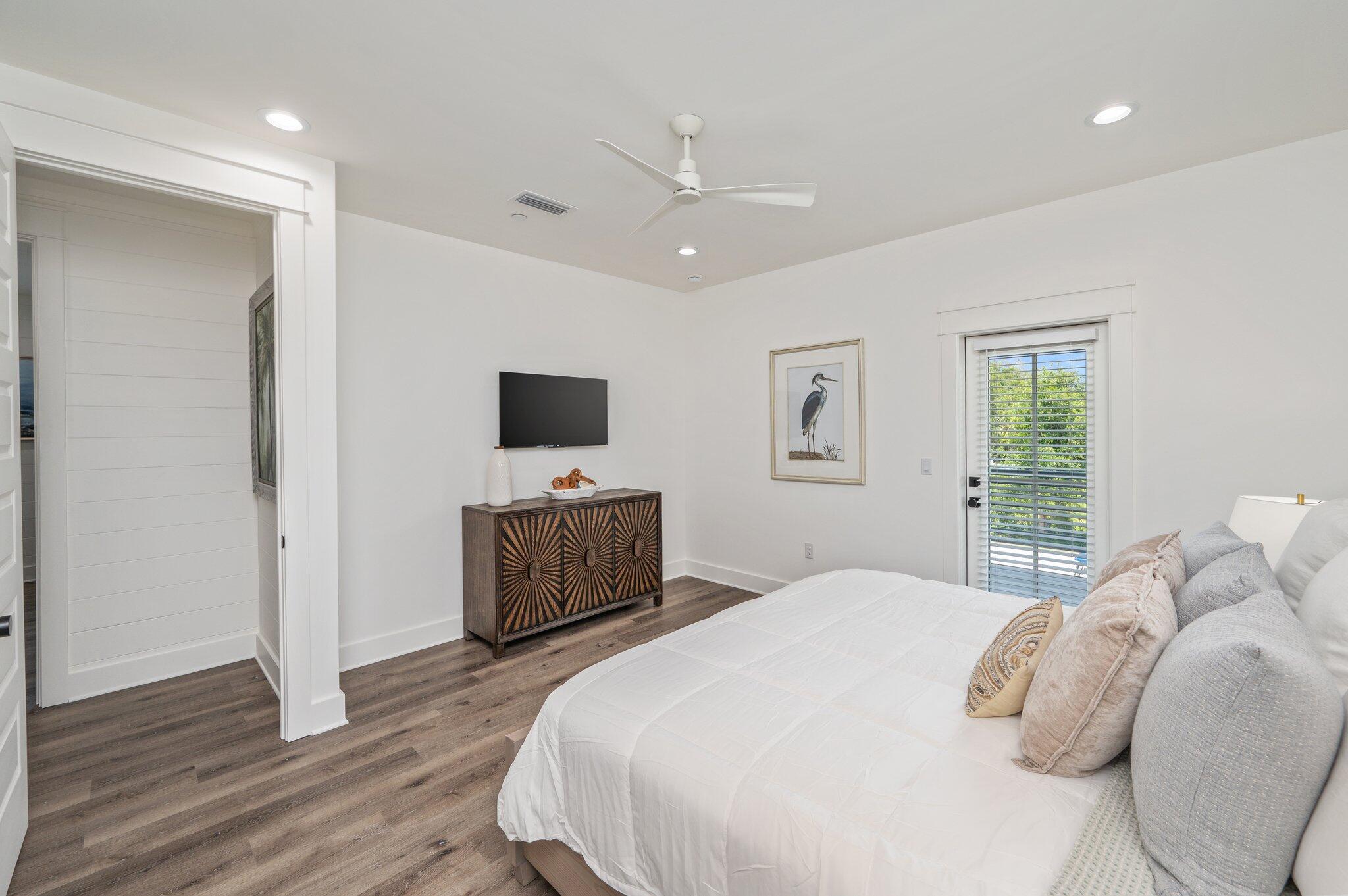 CRYSTAL BEACH - Residential