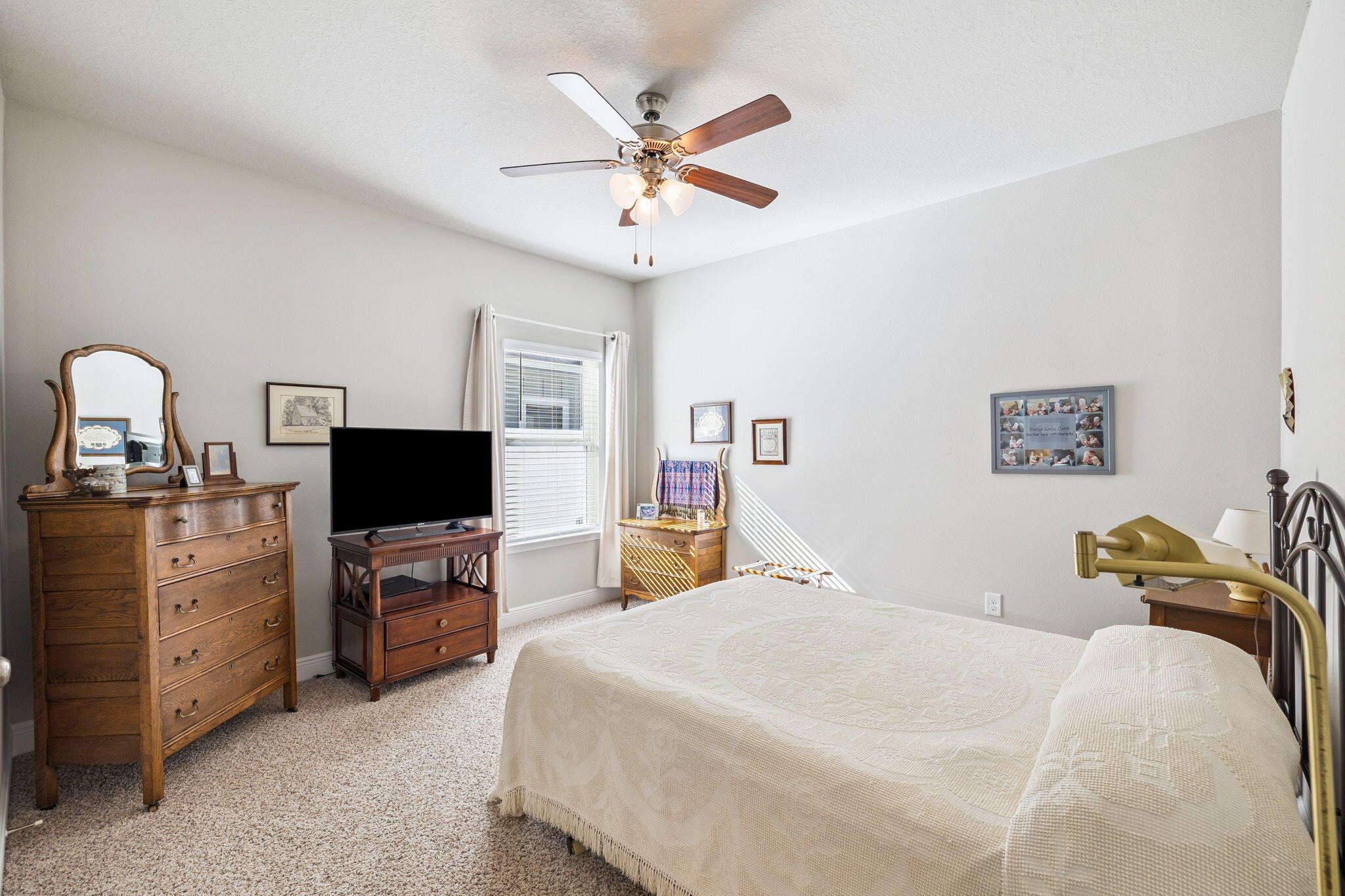 STONEGATE - Residential