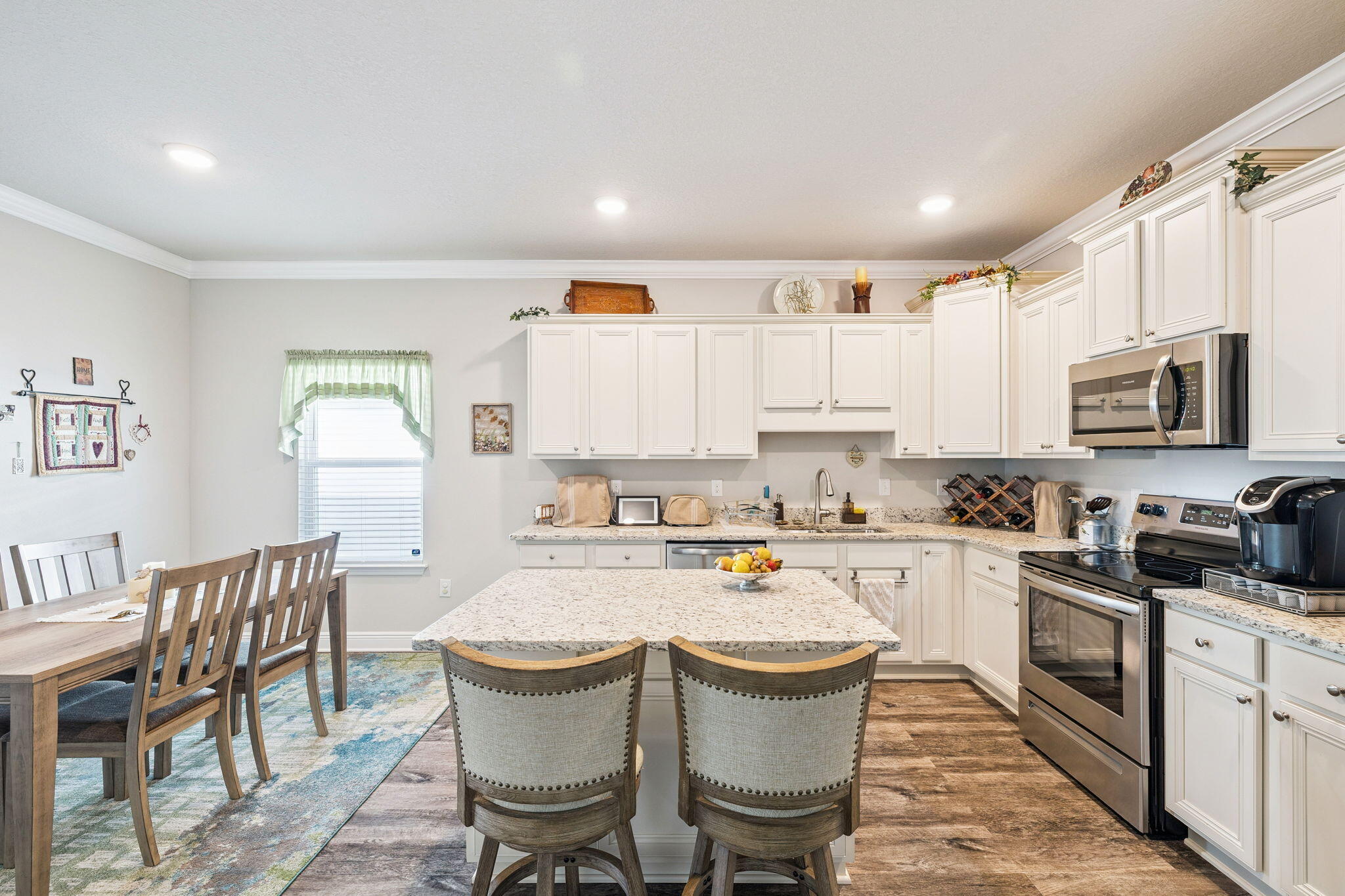 STONEGATE - Residential