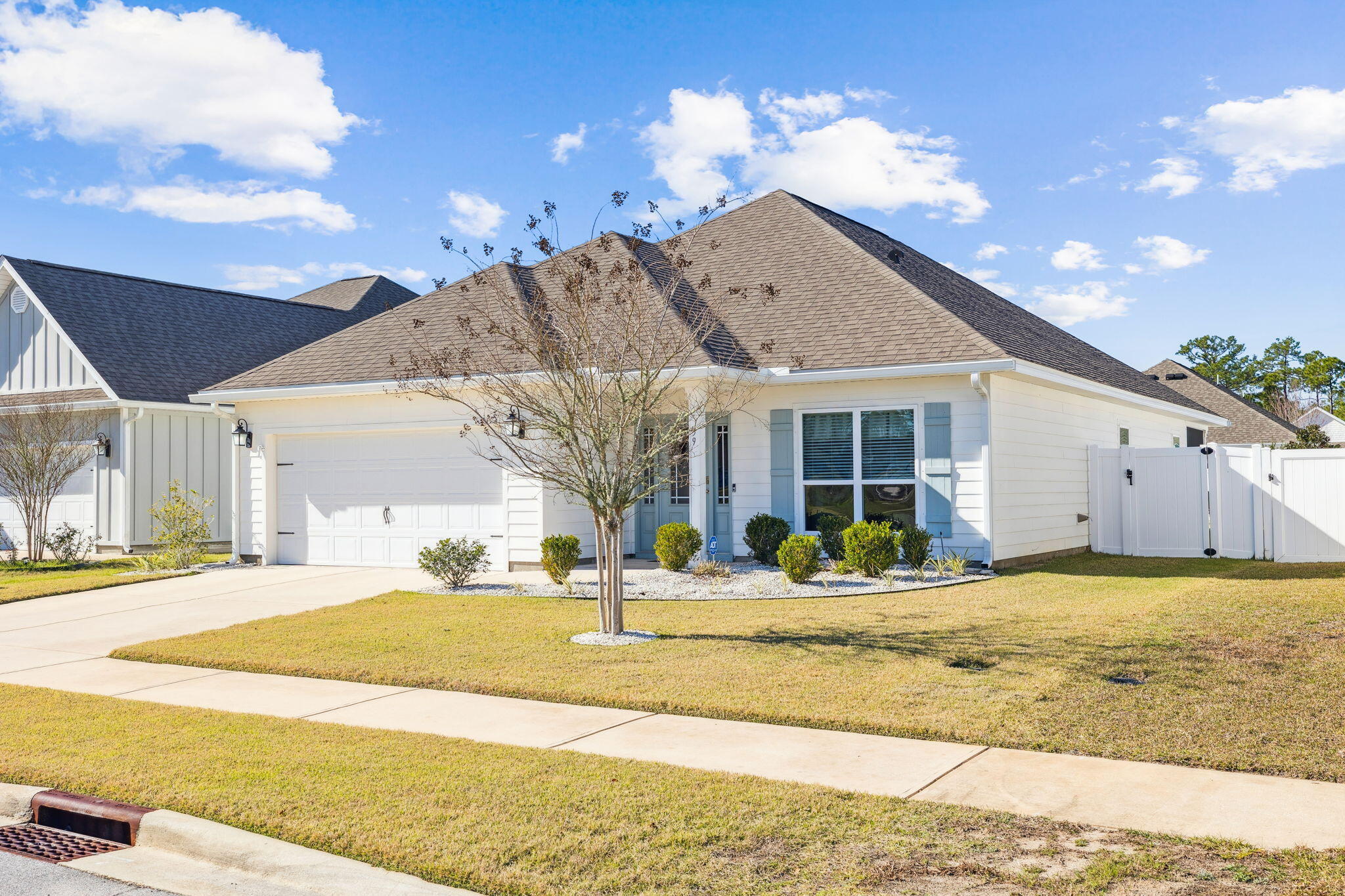 STONEGATE - Residential