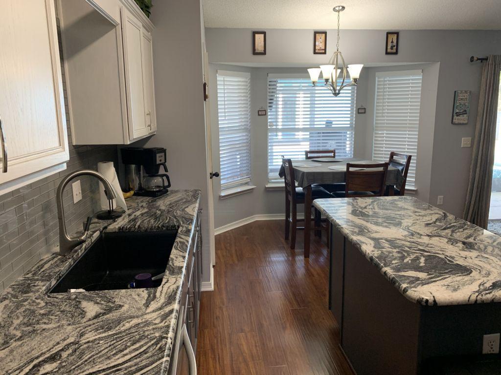 HOLLEY BY THE SEA - Residential