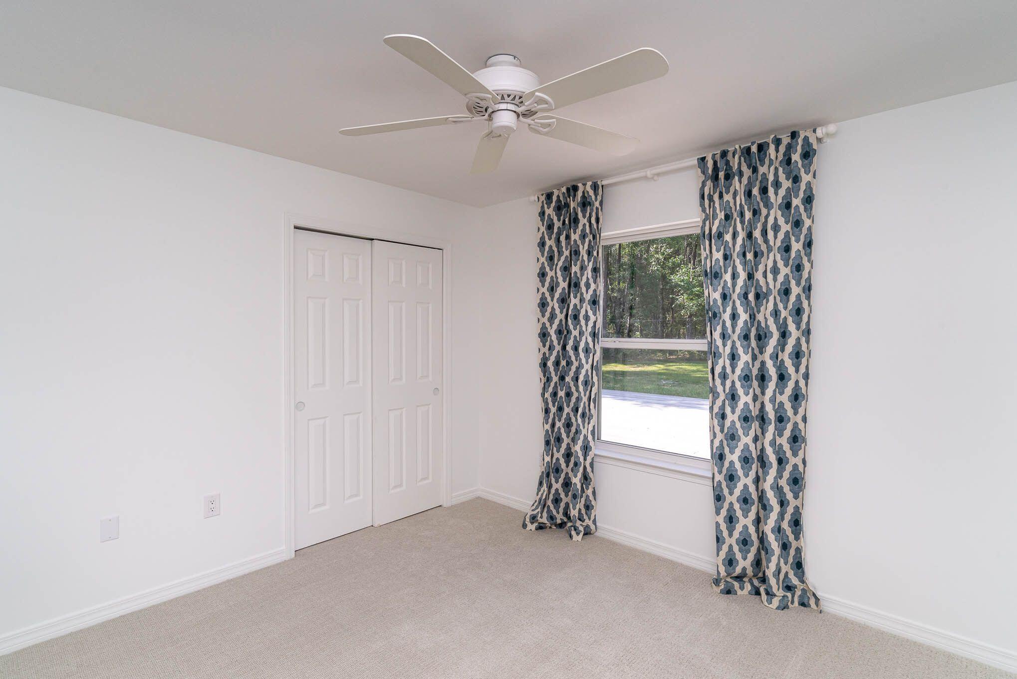 CREEKSIDE - Residential