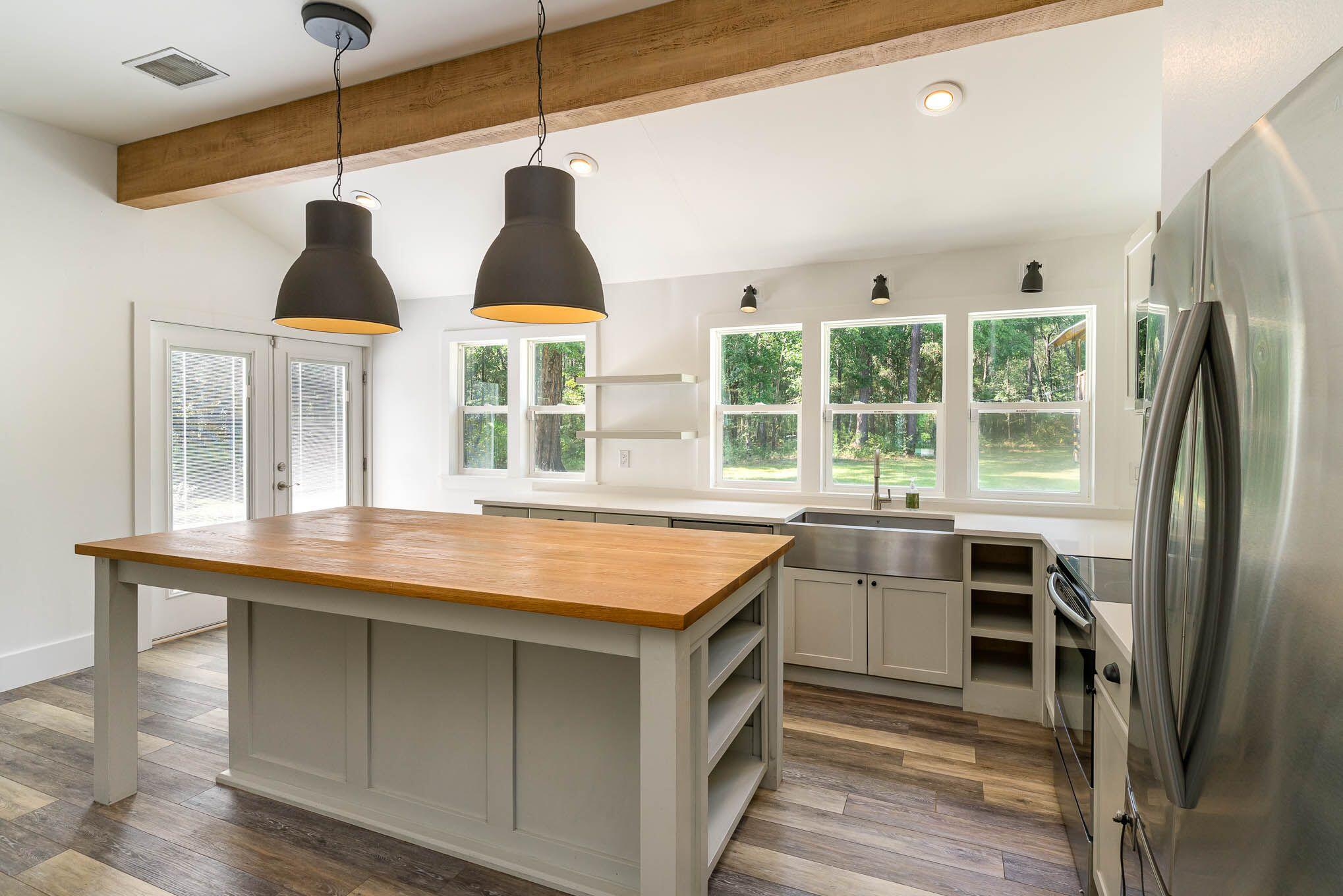 CREEKSIDE - Residential