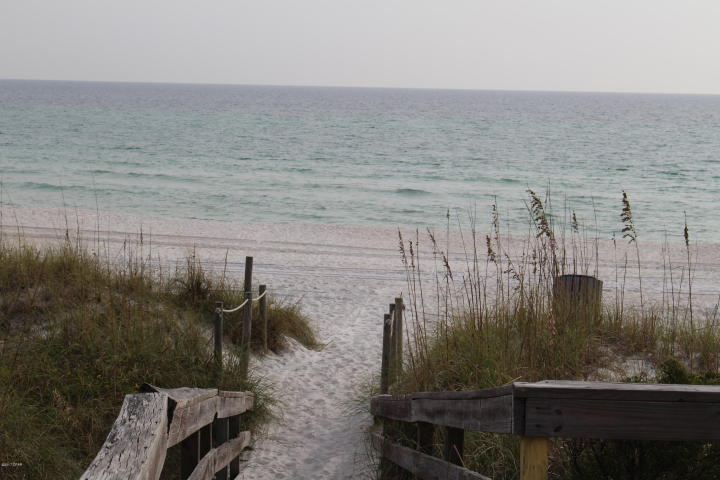 RIVIERA BEACH - Land