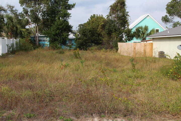 RIVIERA BEACH - Land