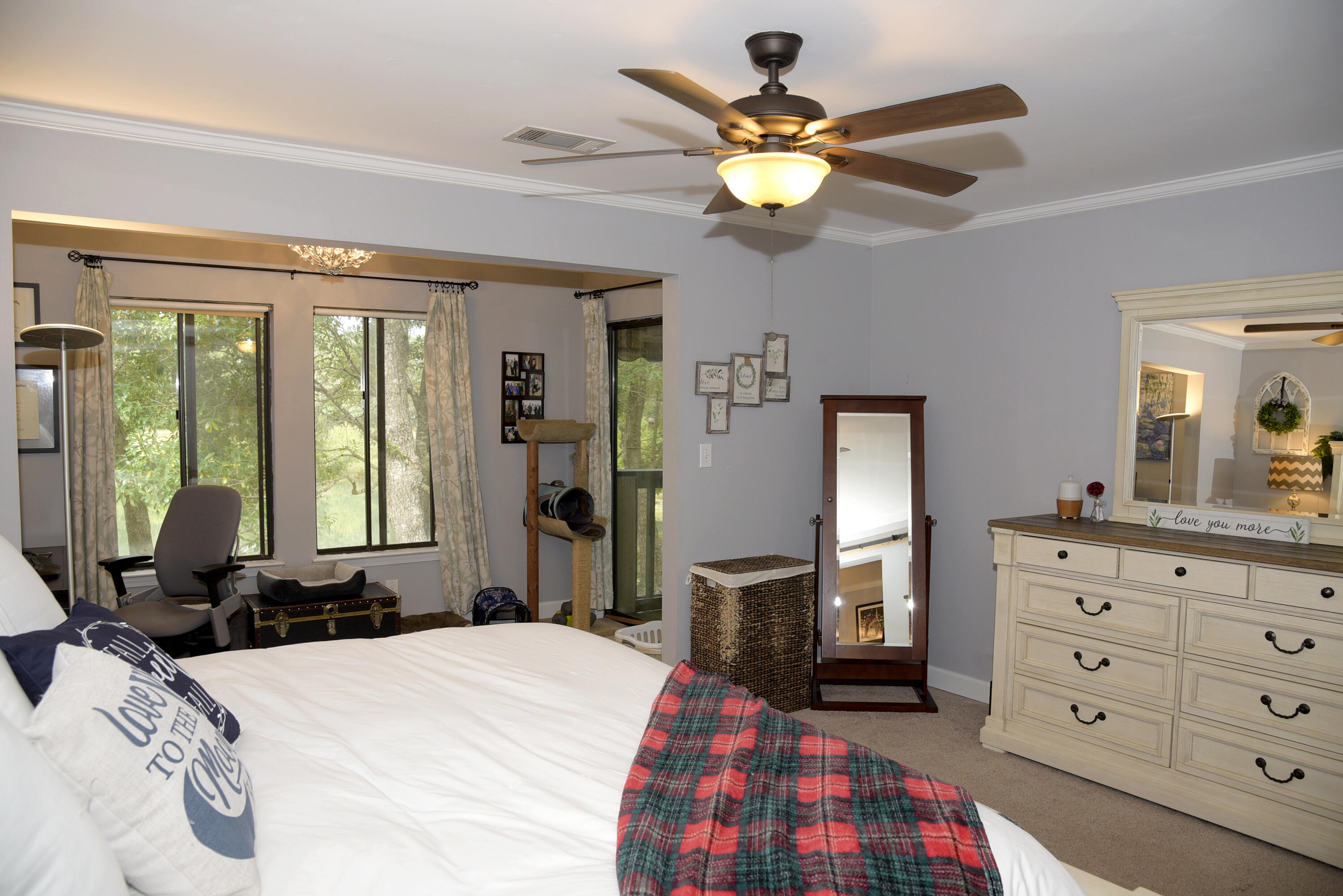 LAKESIDE CONDO AT BLUEWATER BAY - Residential