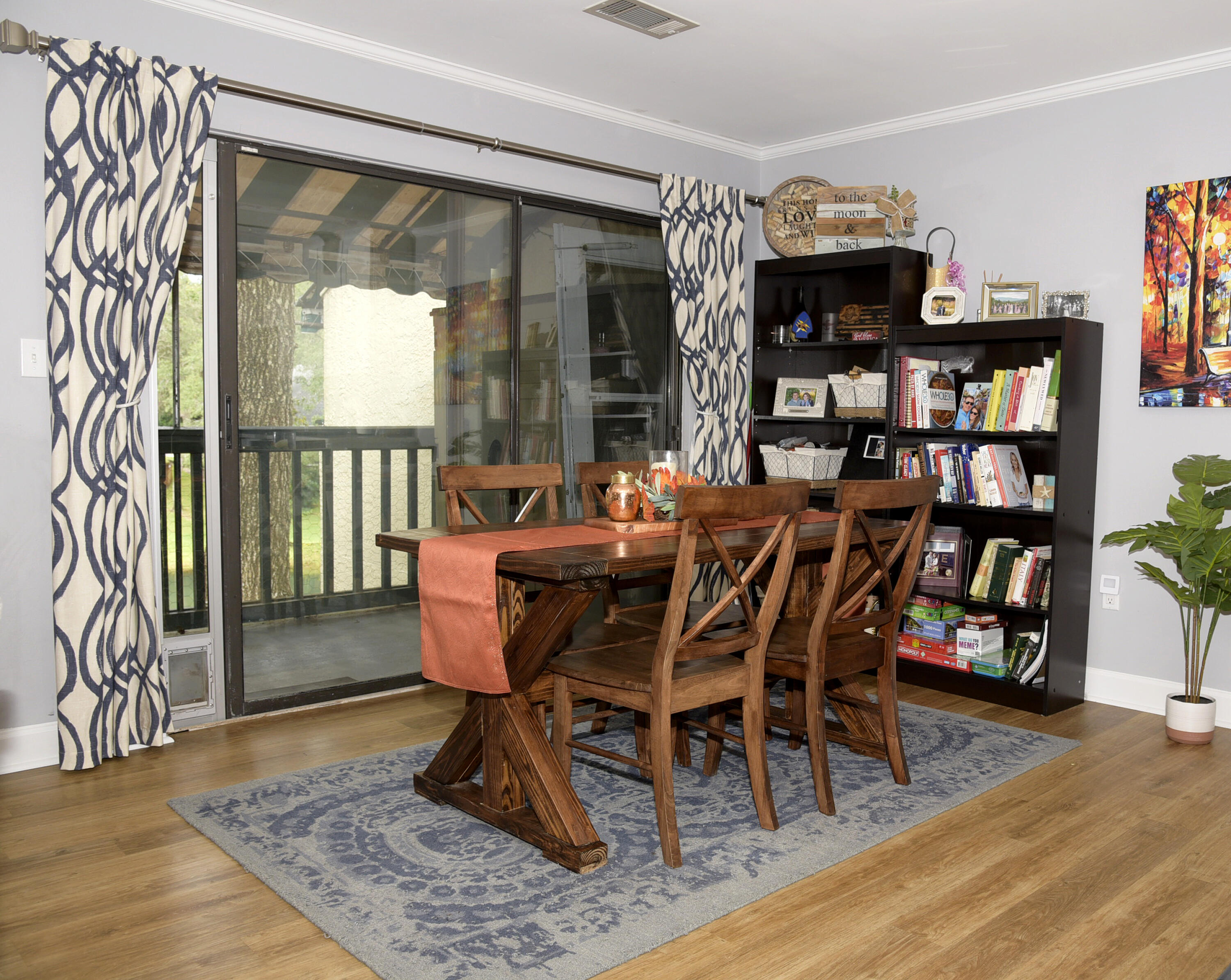 LAKESIDE CONDO AT BLUEWATER BAY - Residential