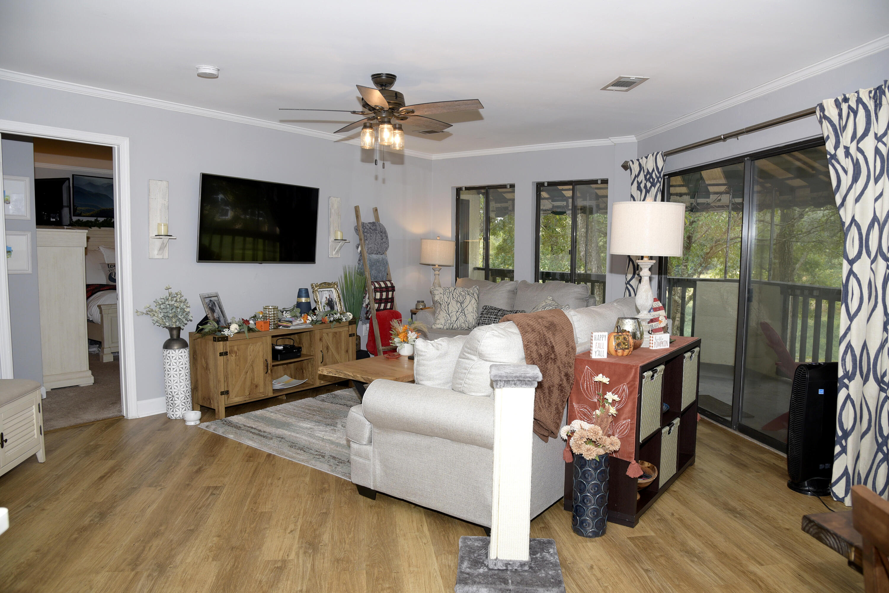 LAKESIDE CONDO AT BLUEWATER BAY - Residential